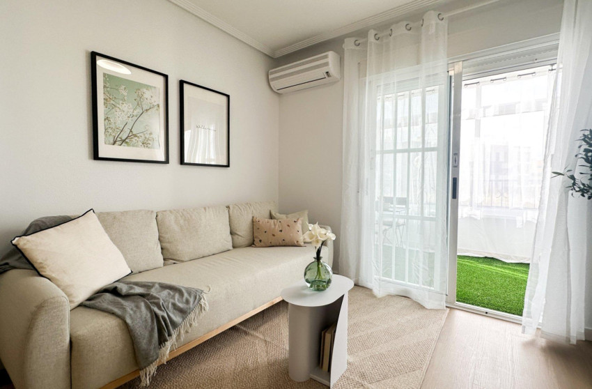 Resale - Apartment - Orihuela Costa - Punta Prima