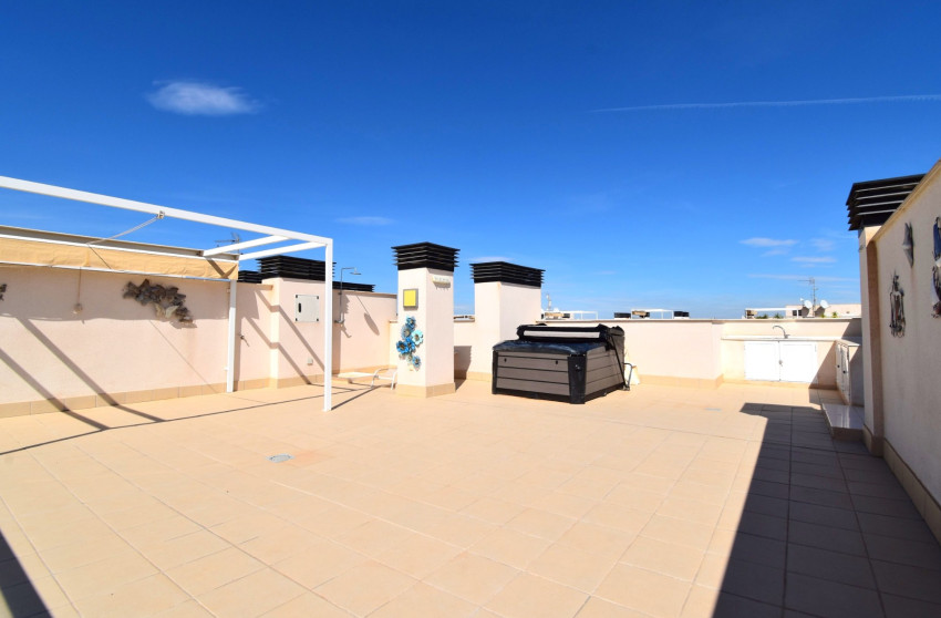 Resale - Apartment - Orihuela Costa - Villamartin