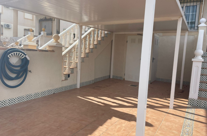 Resale - Apartment - Orihuela - Villamartin