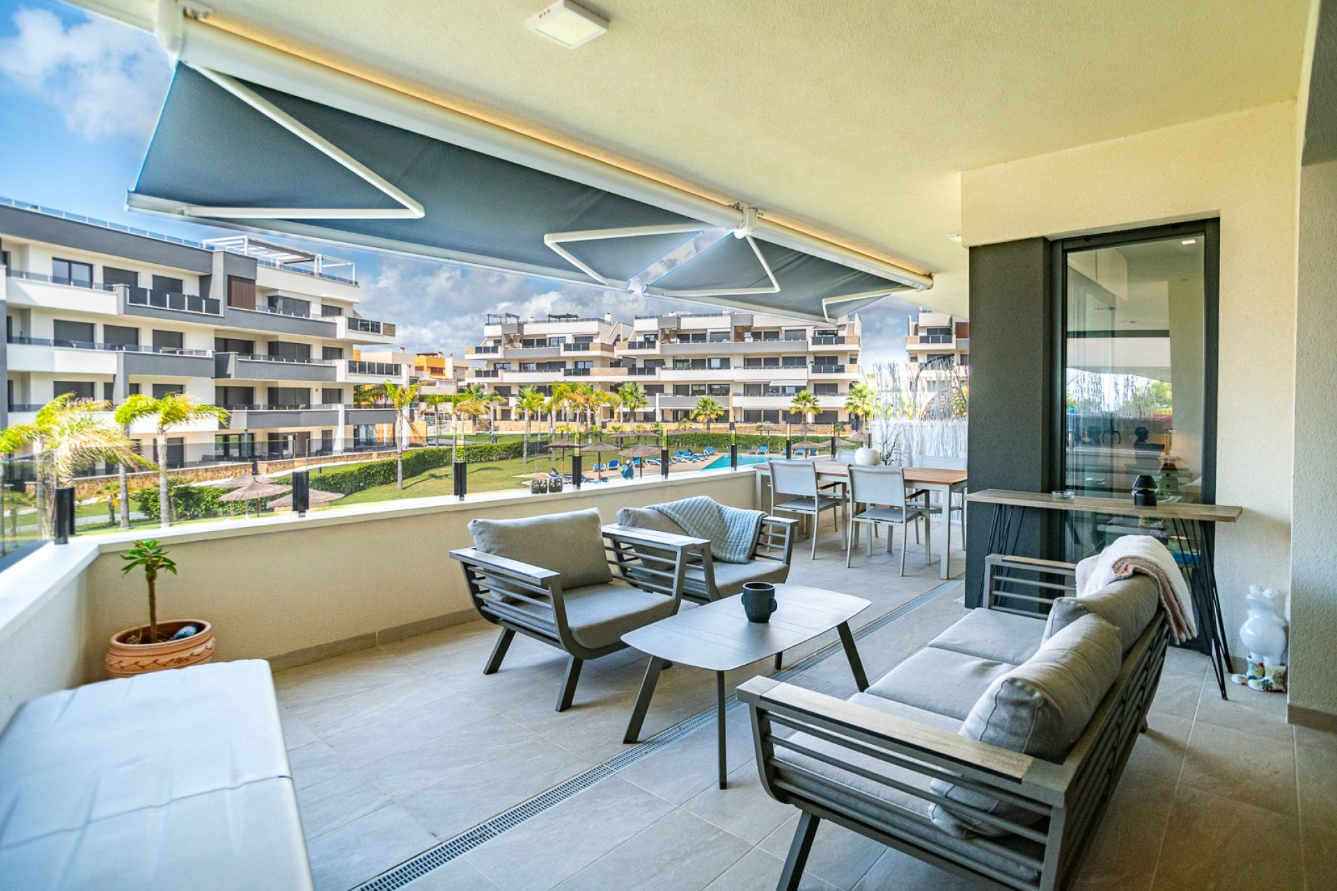 Resale - Apartment - PLAYA FLAMENCA