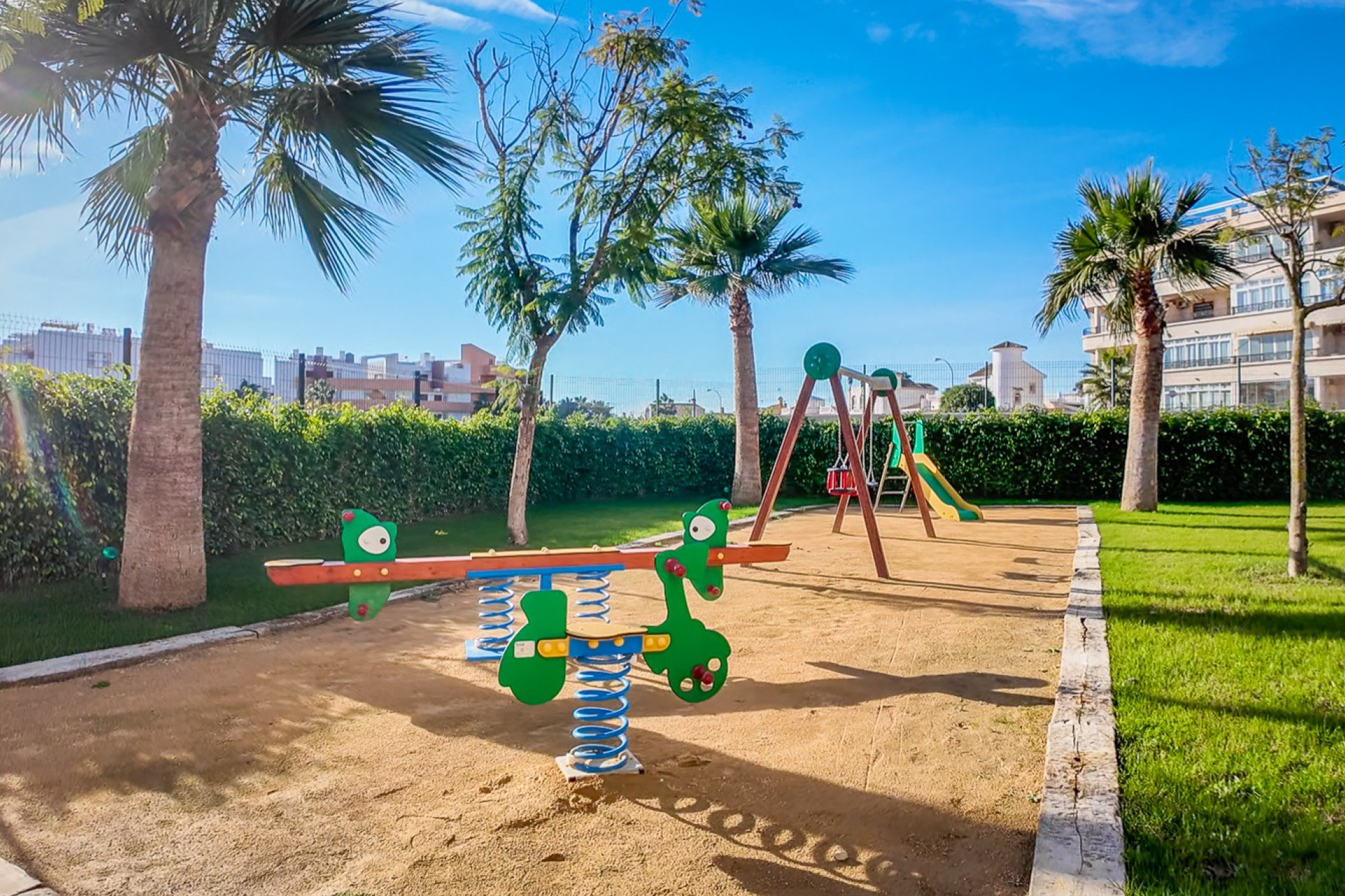 Resale - Apartment - PLAYA FLAMENCA