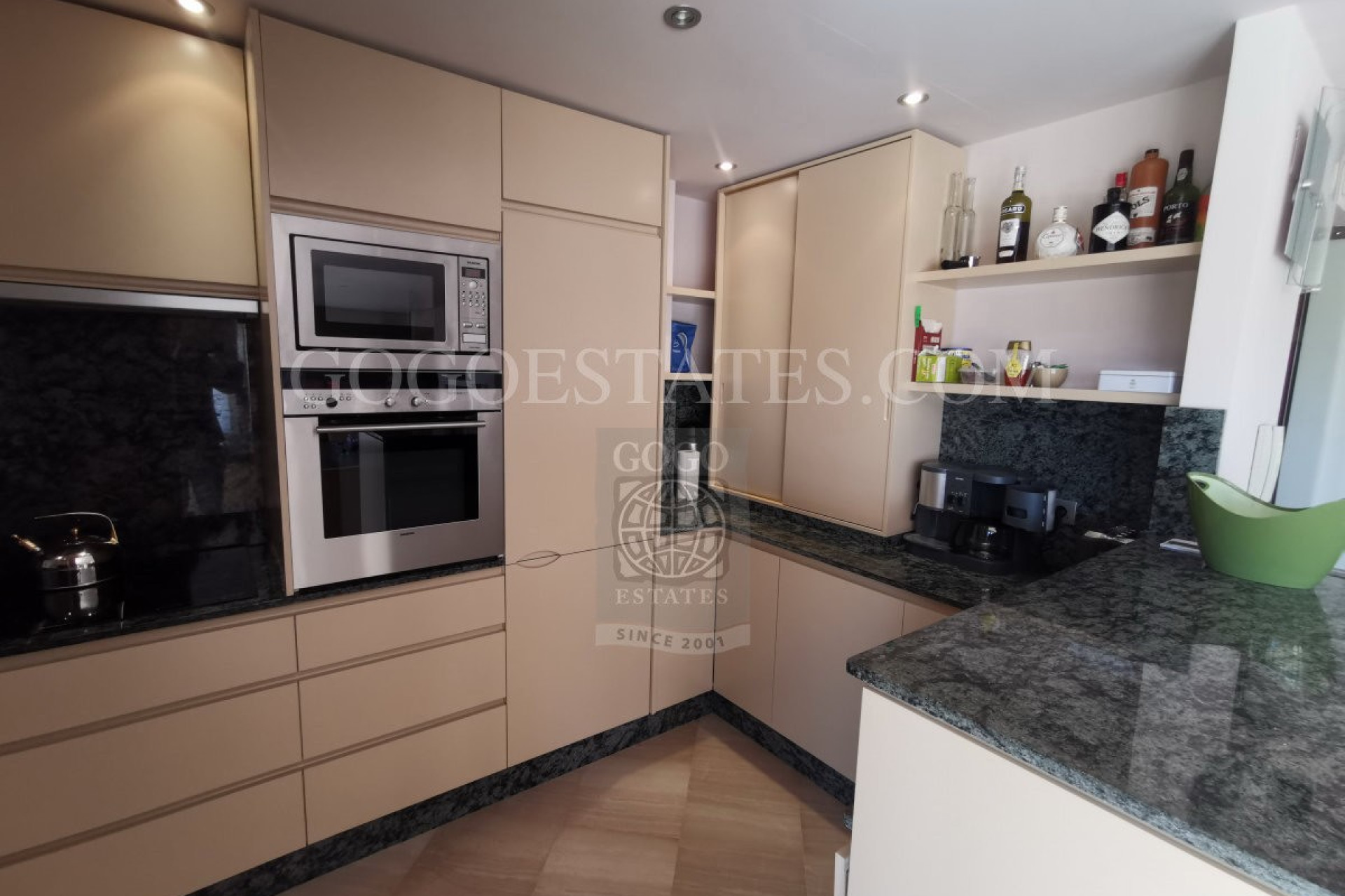 Resale - Apartment - San Juan de los Terrenos