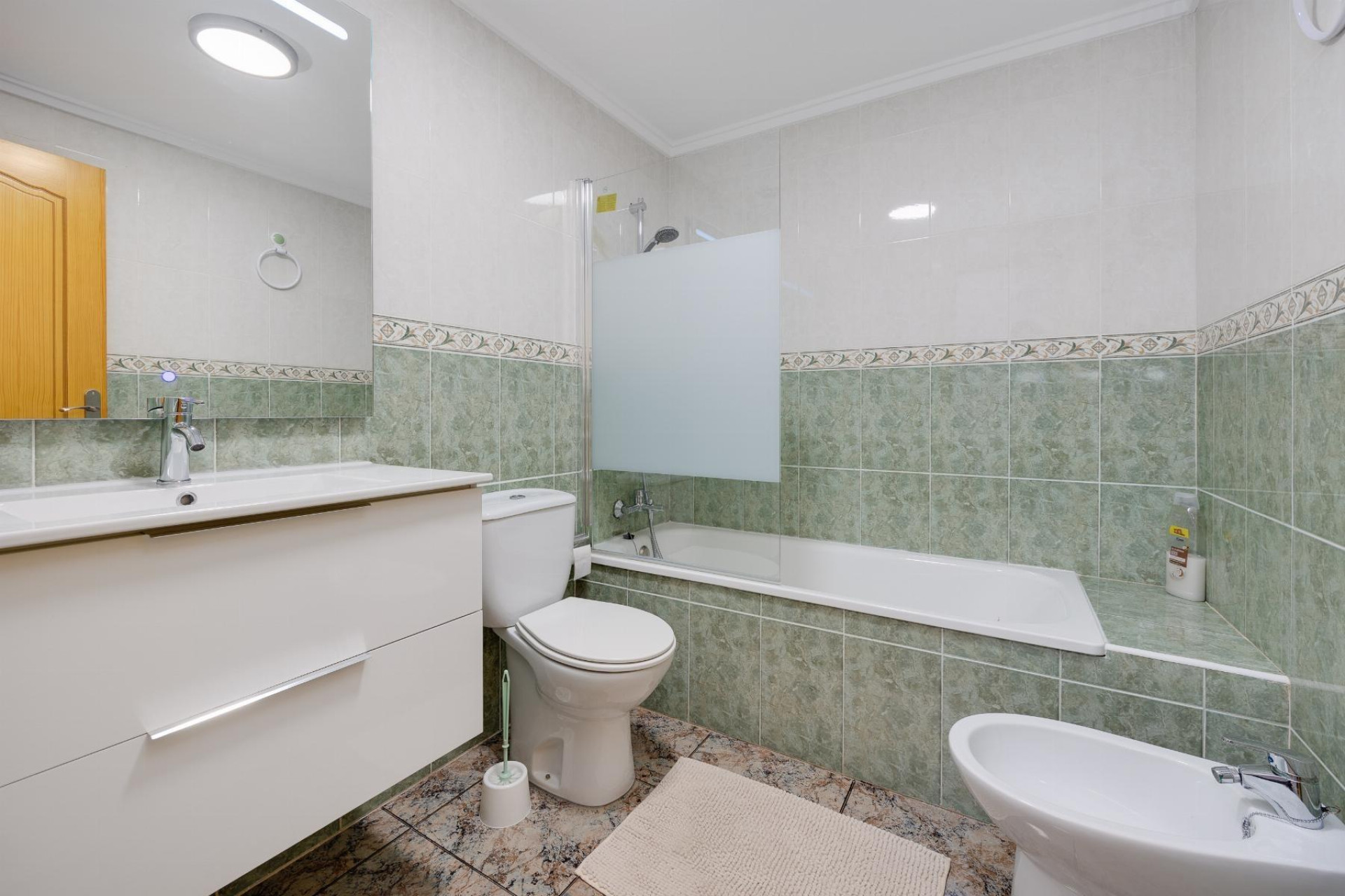 Resale - Apartment - Torrevieja - Acequion