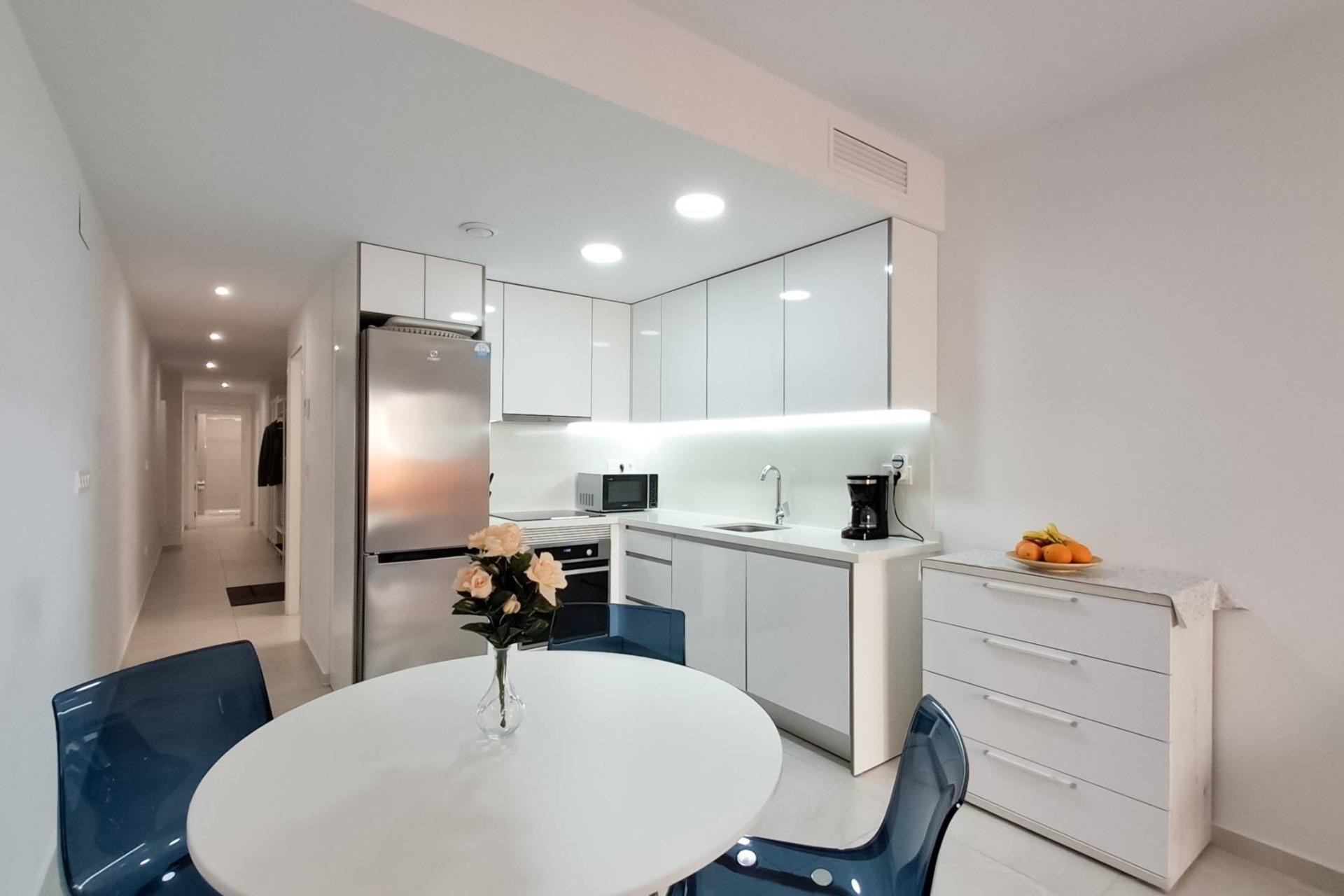 Resale - Apartment - Torrevieja - Acequion