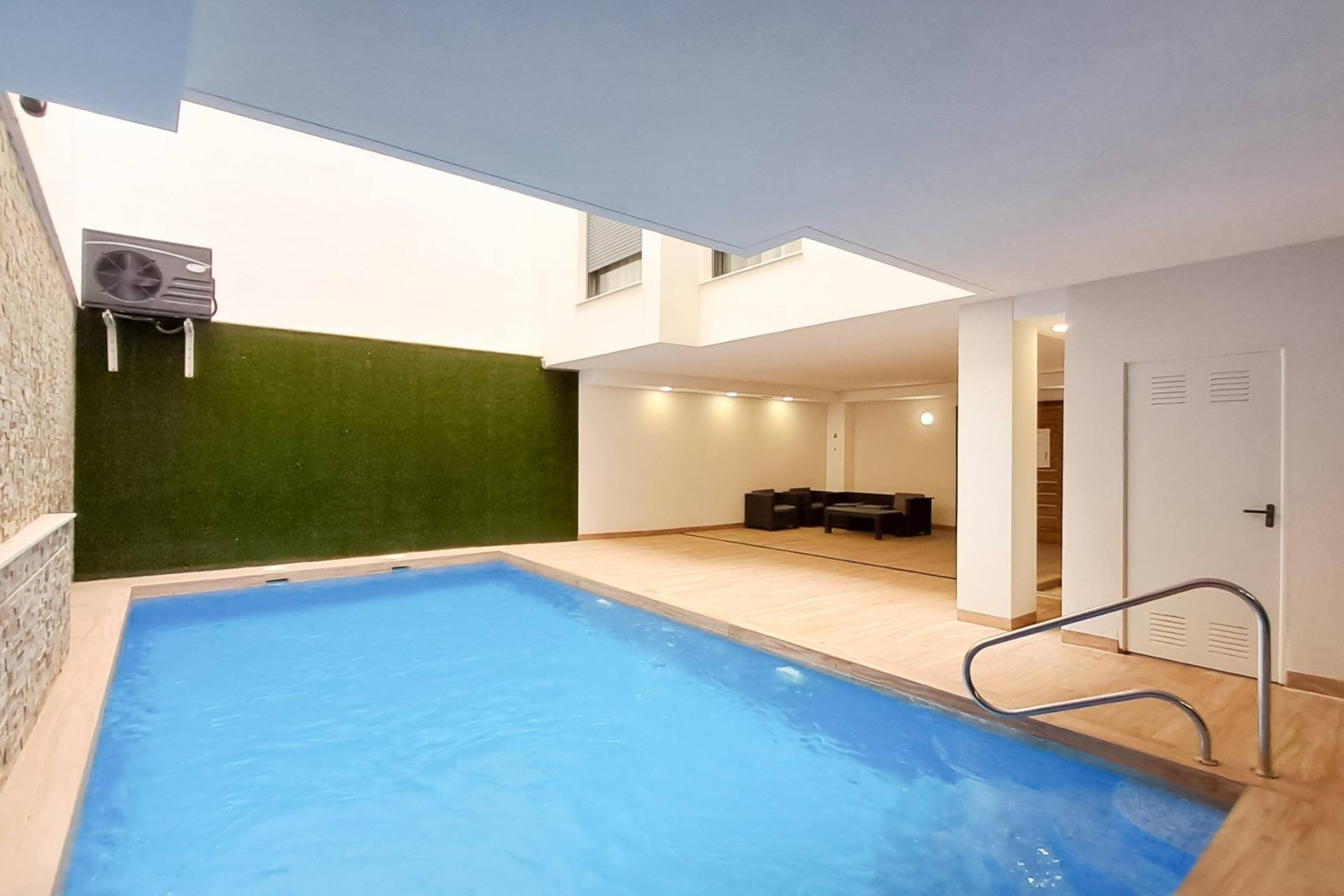 Resale - Apartment - Torrevieja - Acequion