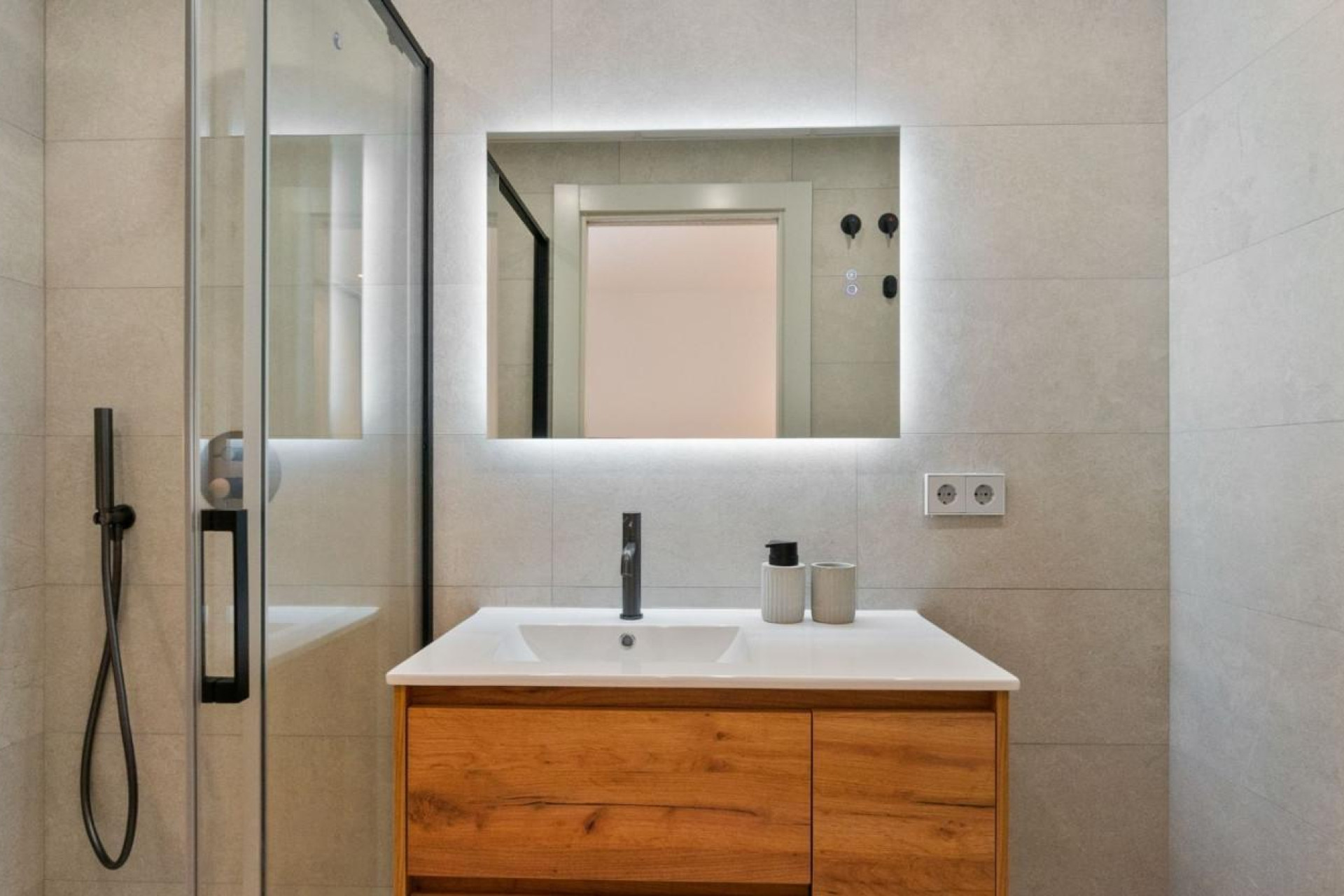 Resale - Apartment - Torrevieja - Acequion