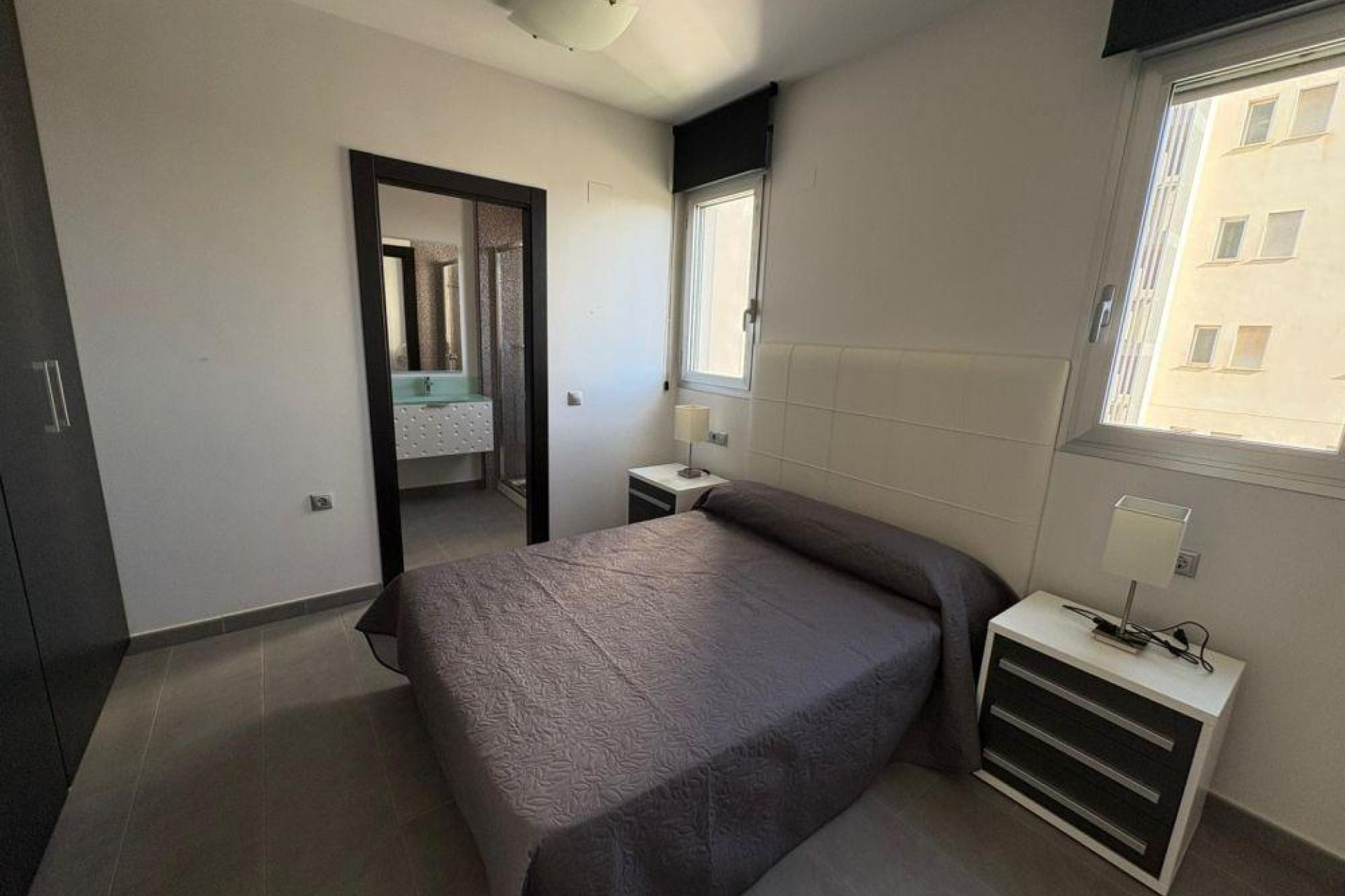 Resale - Apartment - Torrevieja - Acequion