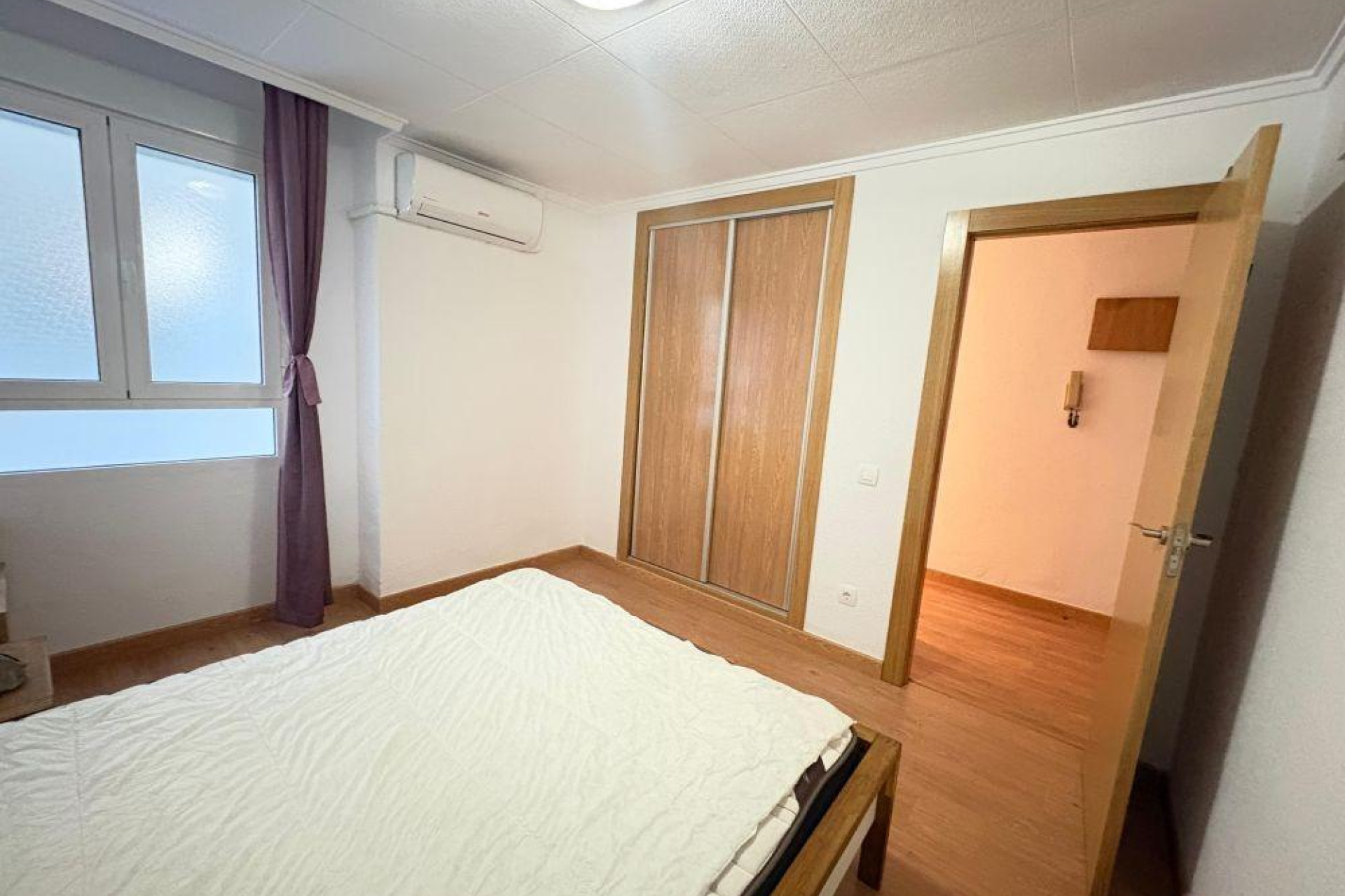 Resale - Apartment - Torrevieja - Acequion