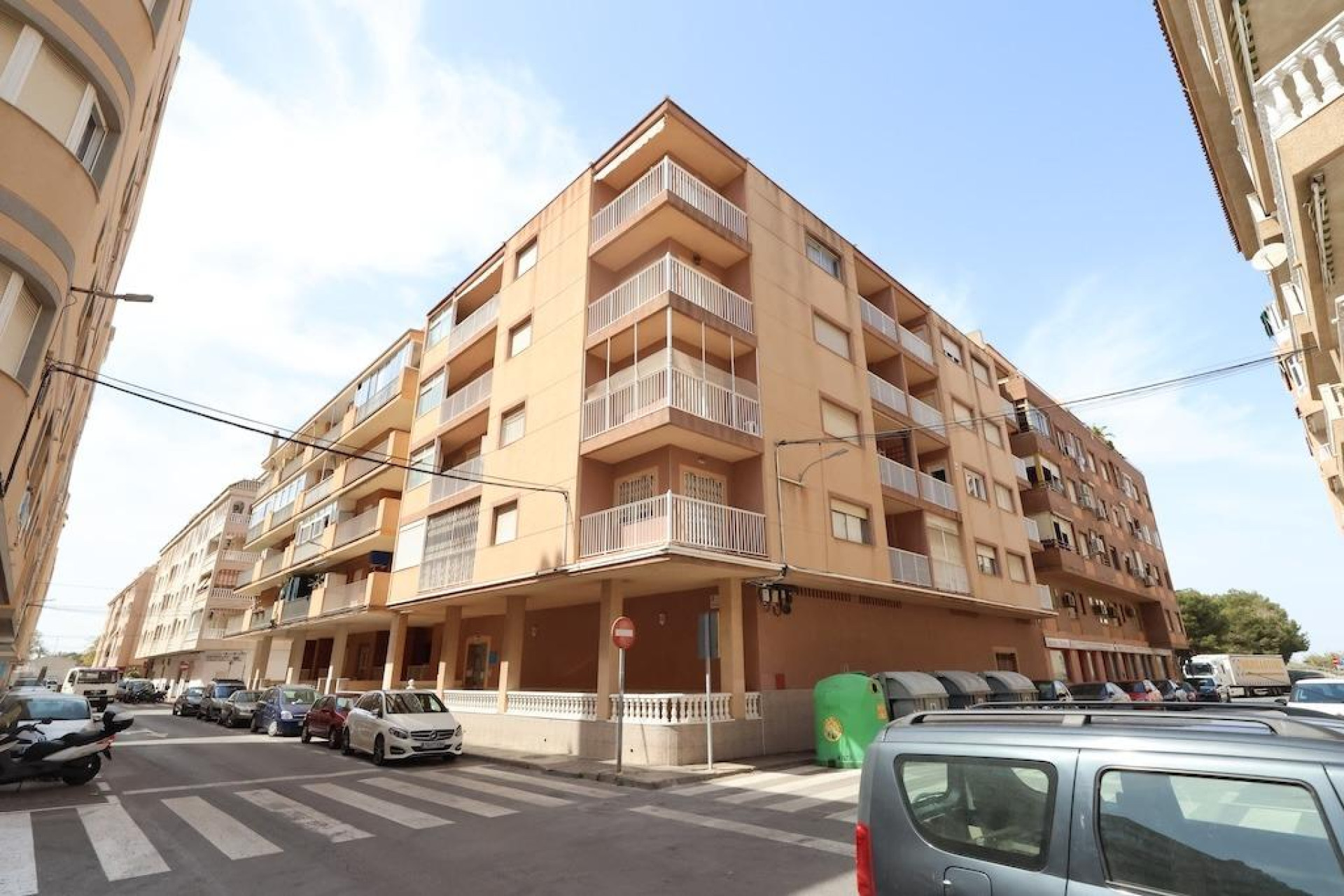 Resale - Apartment - Torrevieja - Acequion