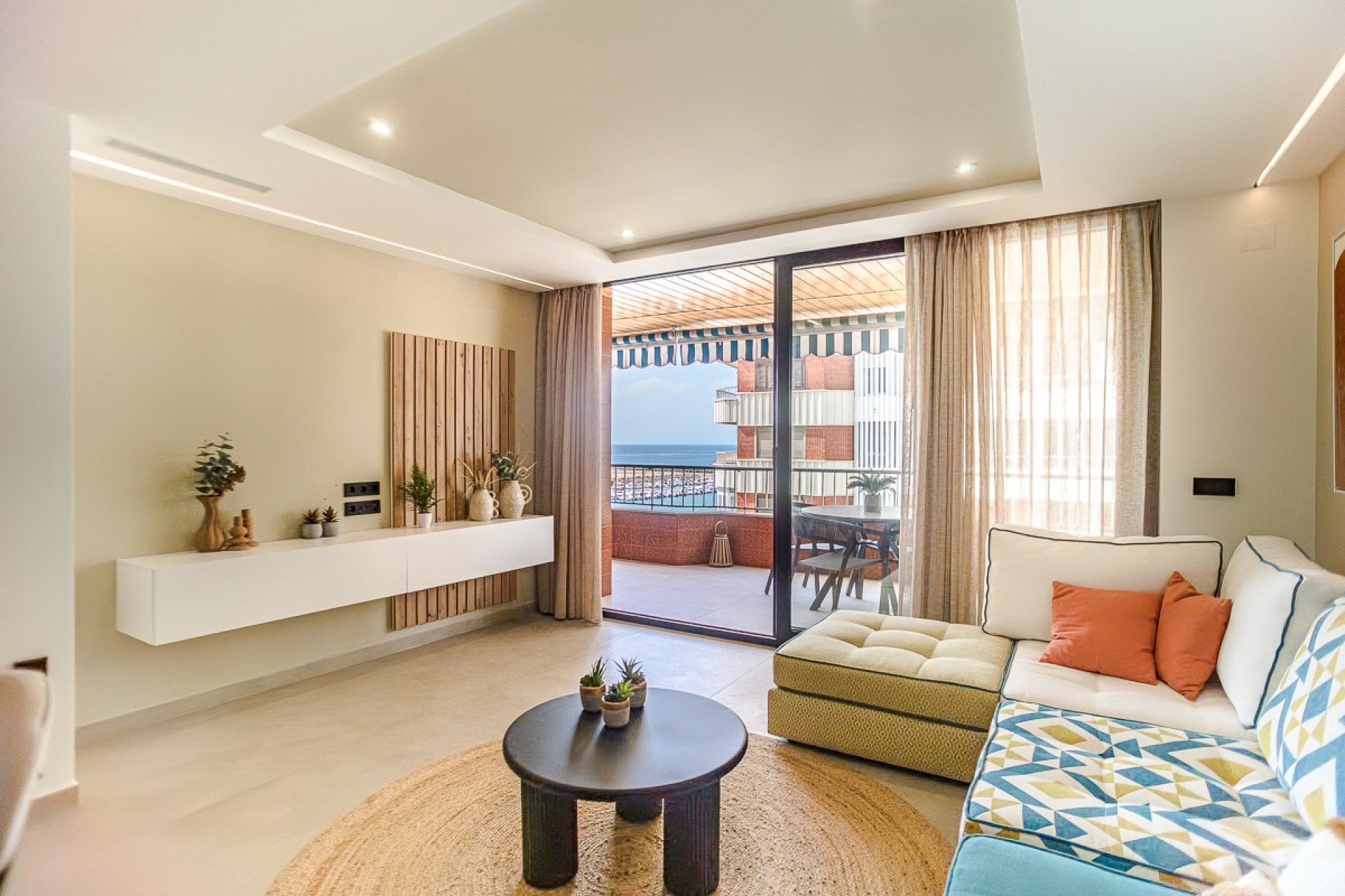 Resale - Apartment - Torrevieja - Acequion