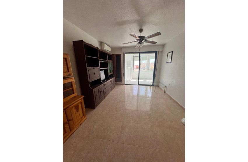 Resale - Apartment - Torrevieja - Acequion