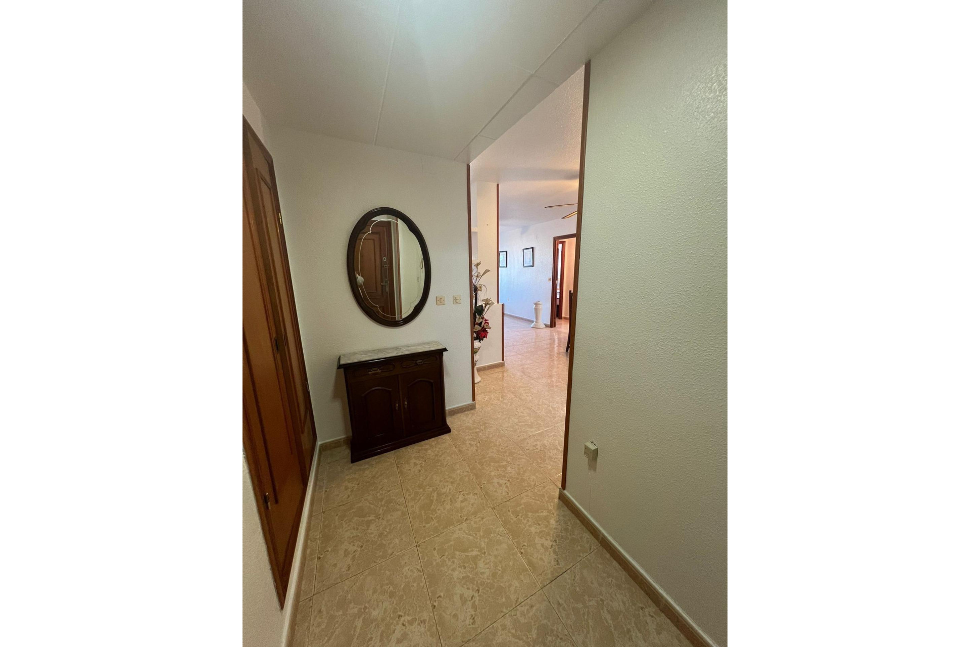 Resale - Apartment - Torrevieja - Acequion
