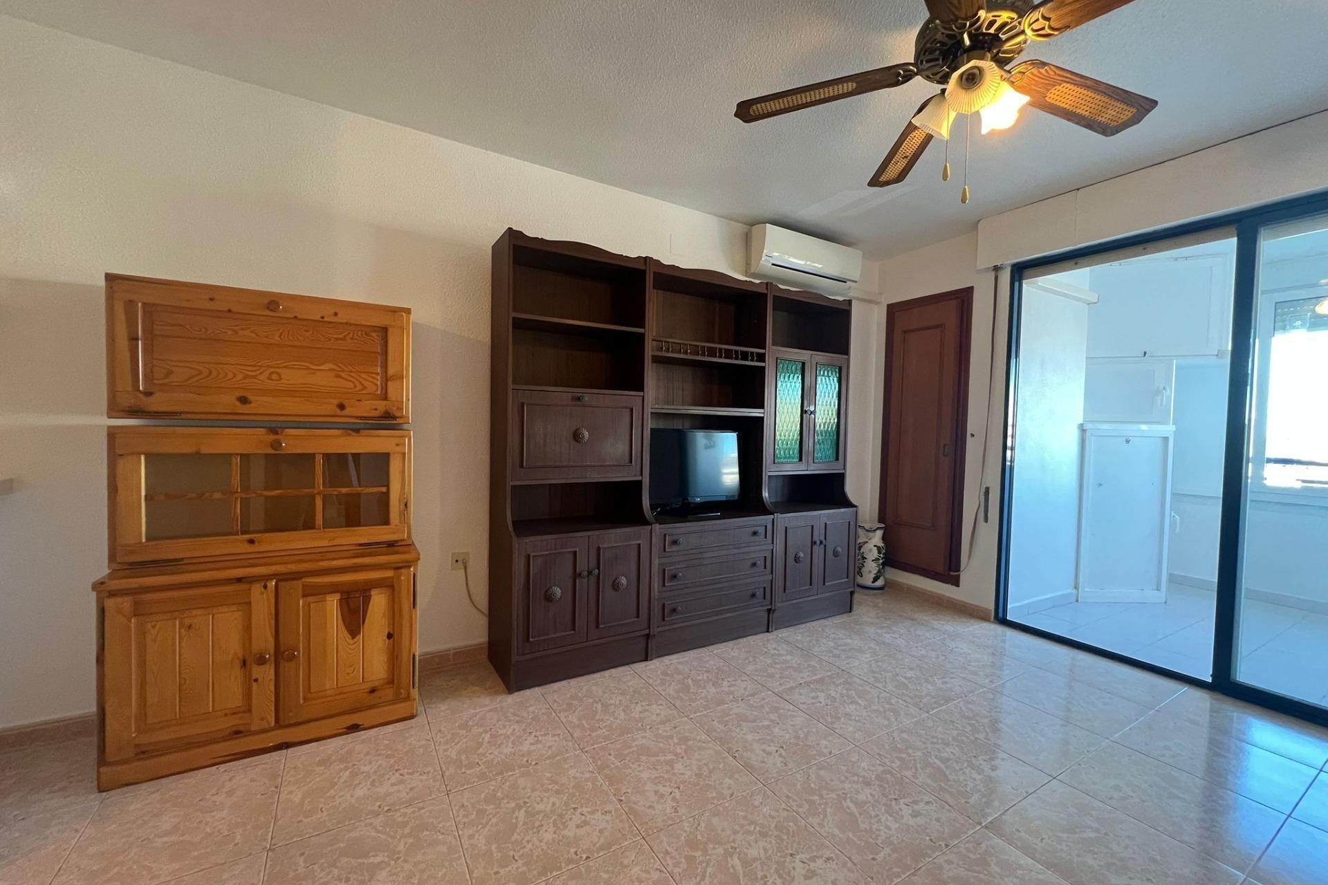 Resale - Apartment - Torrevieja - Acequion