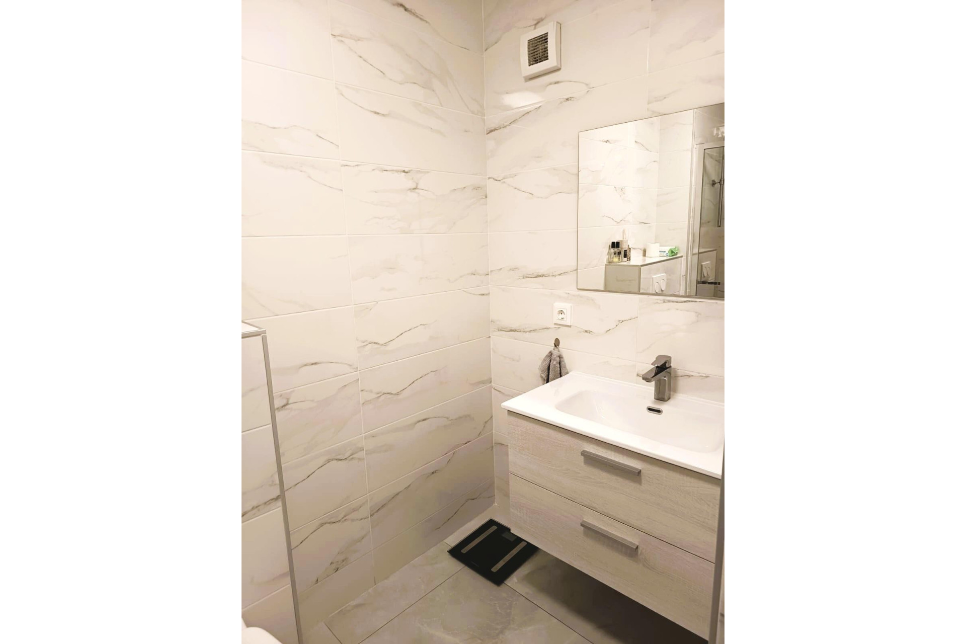 Resale - Apartment - Torrevieja - Acequion