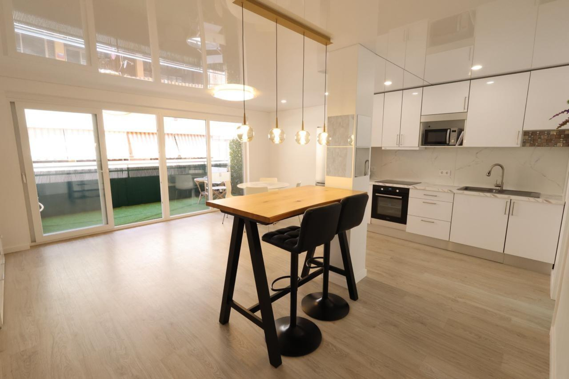 Resale - Apartment - Torrevieja - Acequion