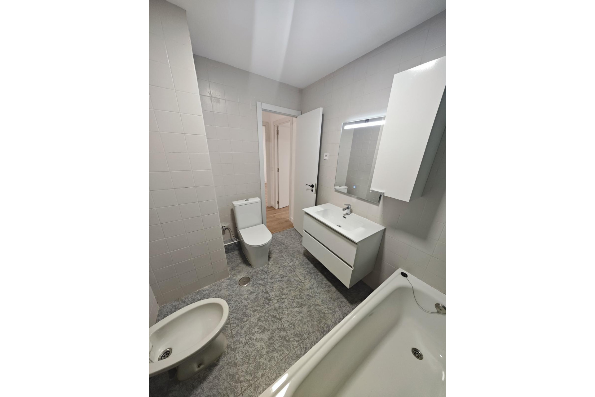 Resale - Apartment - Torrevieja - Acequion