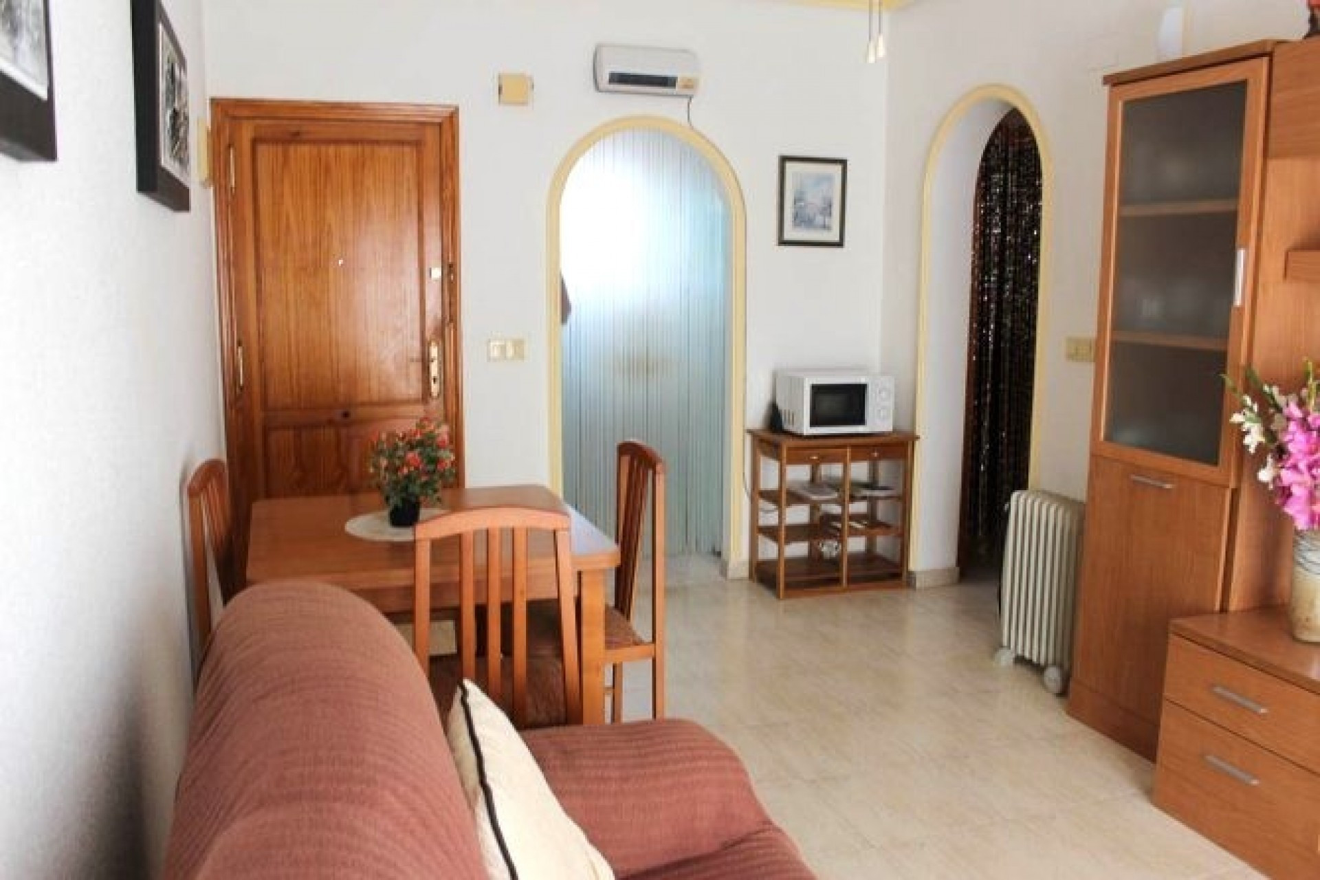 Resale - Apartment - Torrevieja - Aguas Nuevas