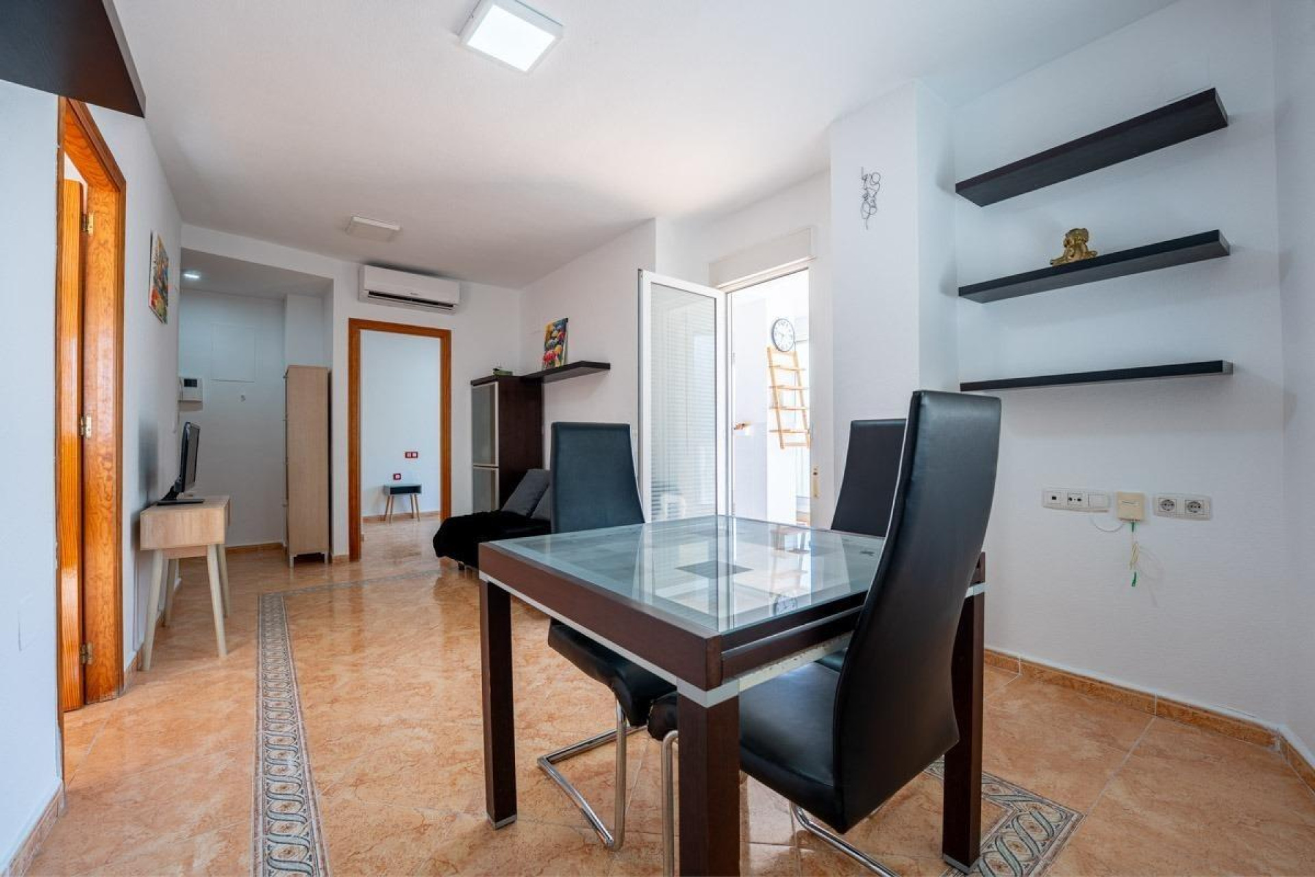 Resale - Apartment - Torrevieja - Aguas Nuevas
