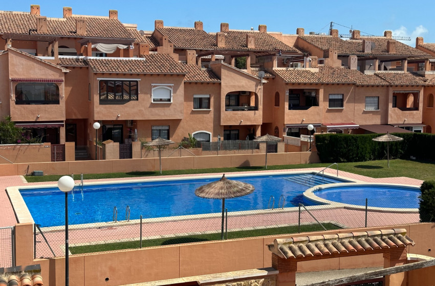 Resale - Apartment - Torrevieja - Aguas Nuevas