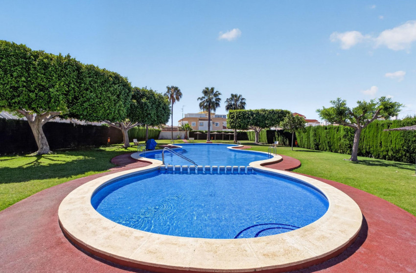 Resale - Apartment - Torrevieja - Altos del Limonar