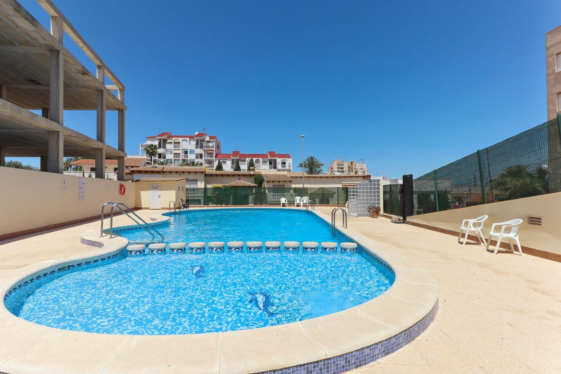 Resale - Apartment - Torrevieja - Cabo cervera