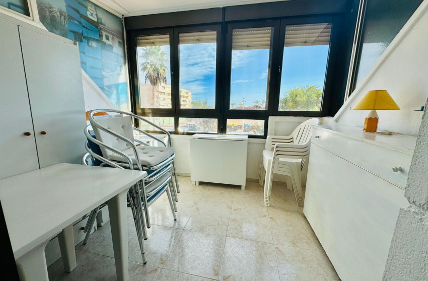 Resale - Apartment - Torrevieja - Cabo cervera