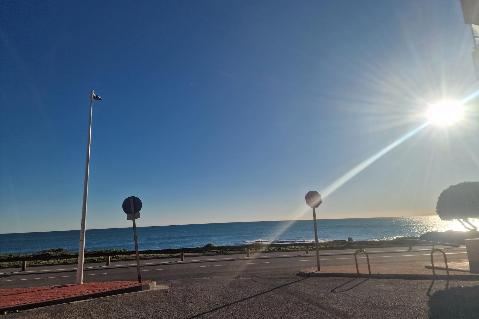 Resale - Apartment - Torrevieja - Cabo cervera