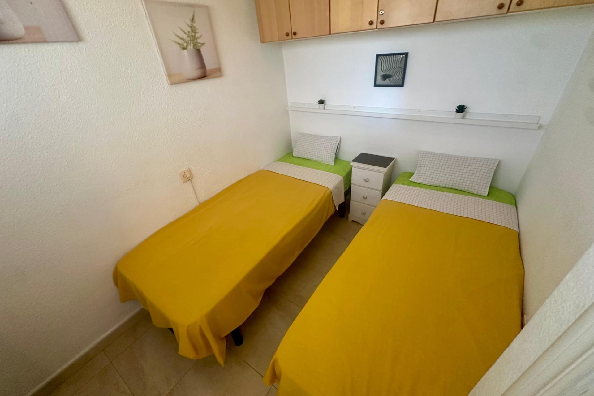 Resale - Apartment - Torrevieja - Cabo cervera