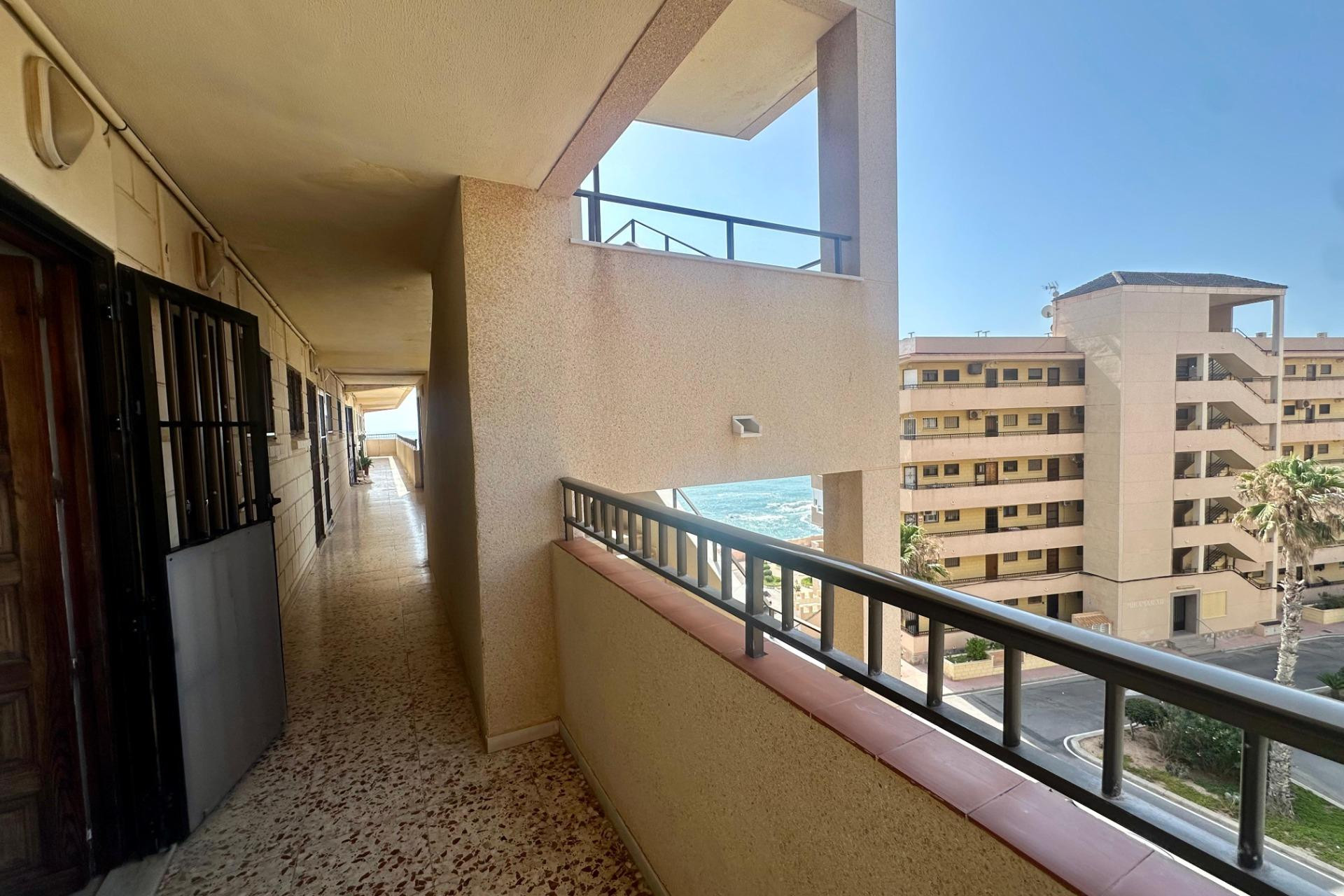 Resale - Apartment - Torrevieja - Cabo cervera