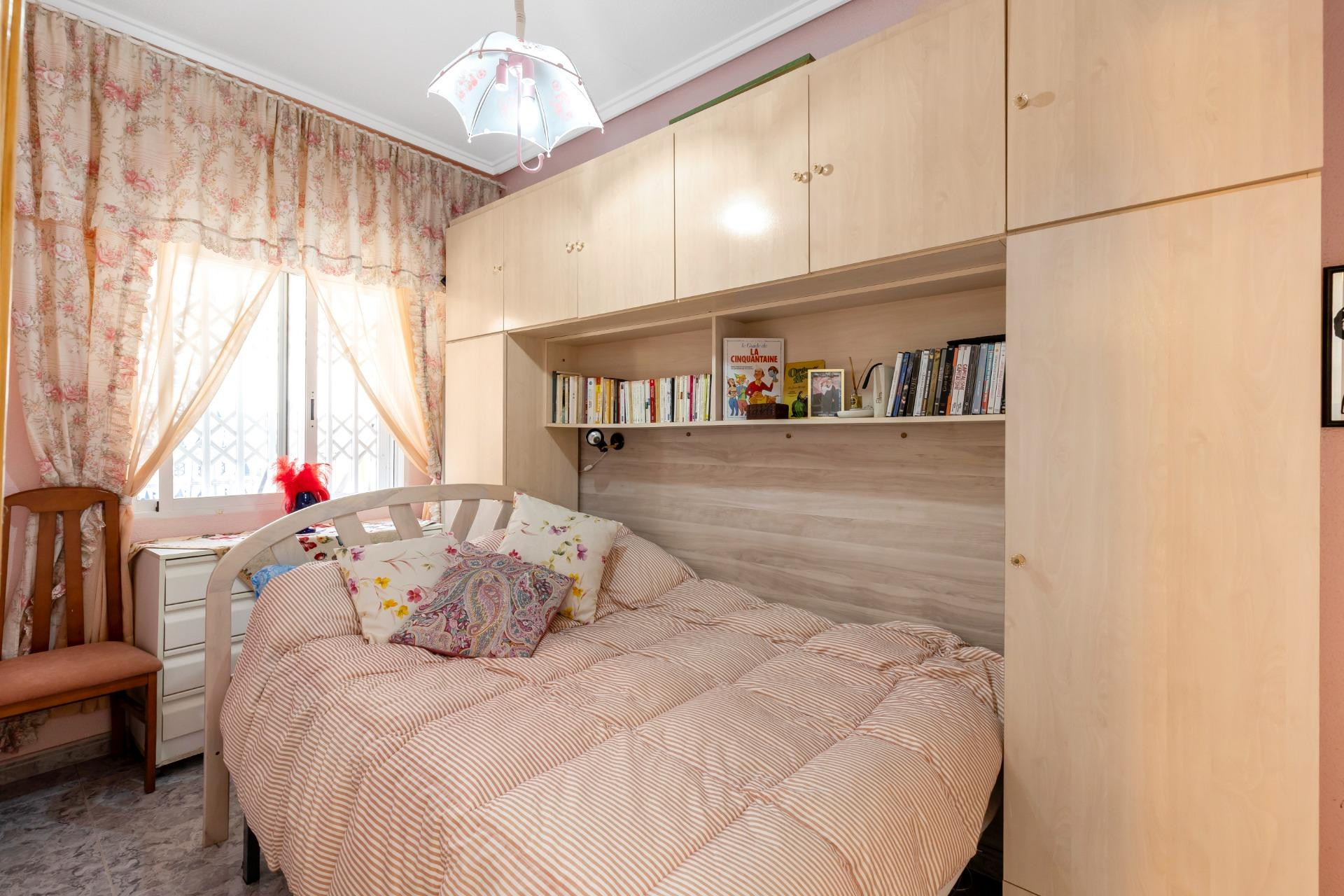 Resale - Apartment - Torrevieja - Centro - Muelle Pesquero