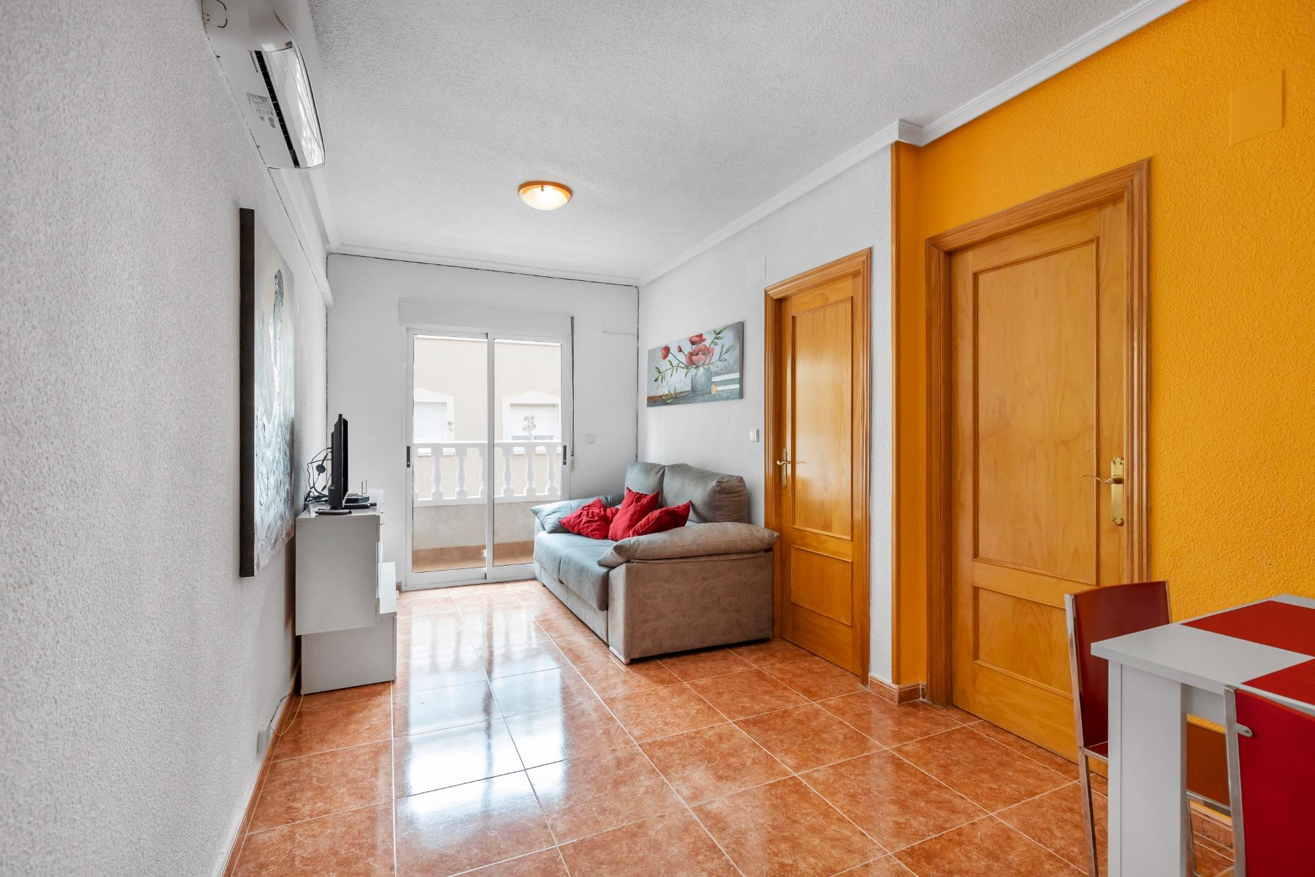 Resale - Apartment - Torrevieja - Centro - Muelle Pesquero