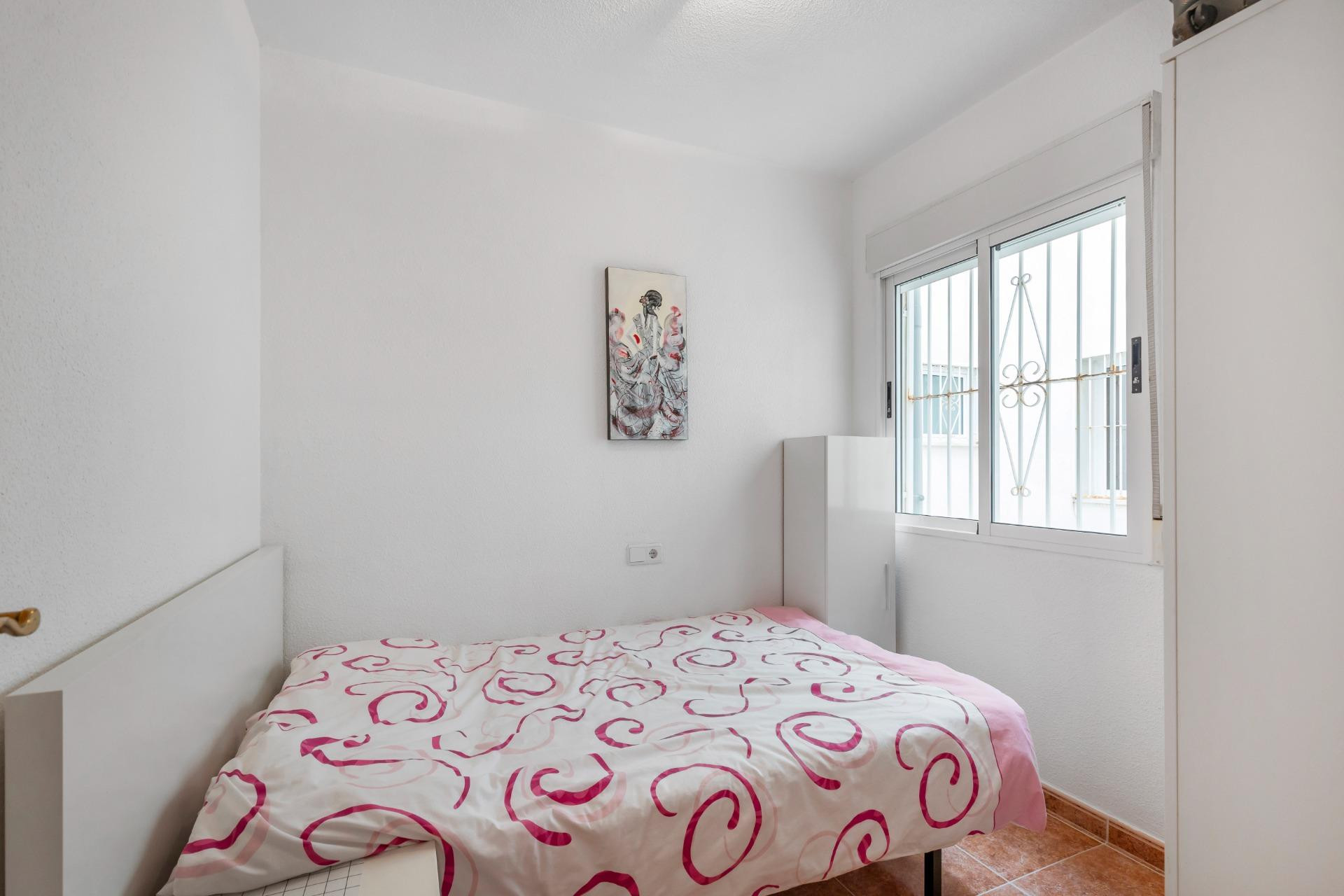 Resale - Apartment - Torrevieja - Centro - Muelle Pesquero