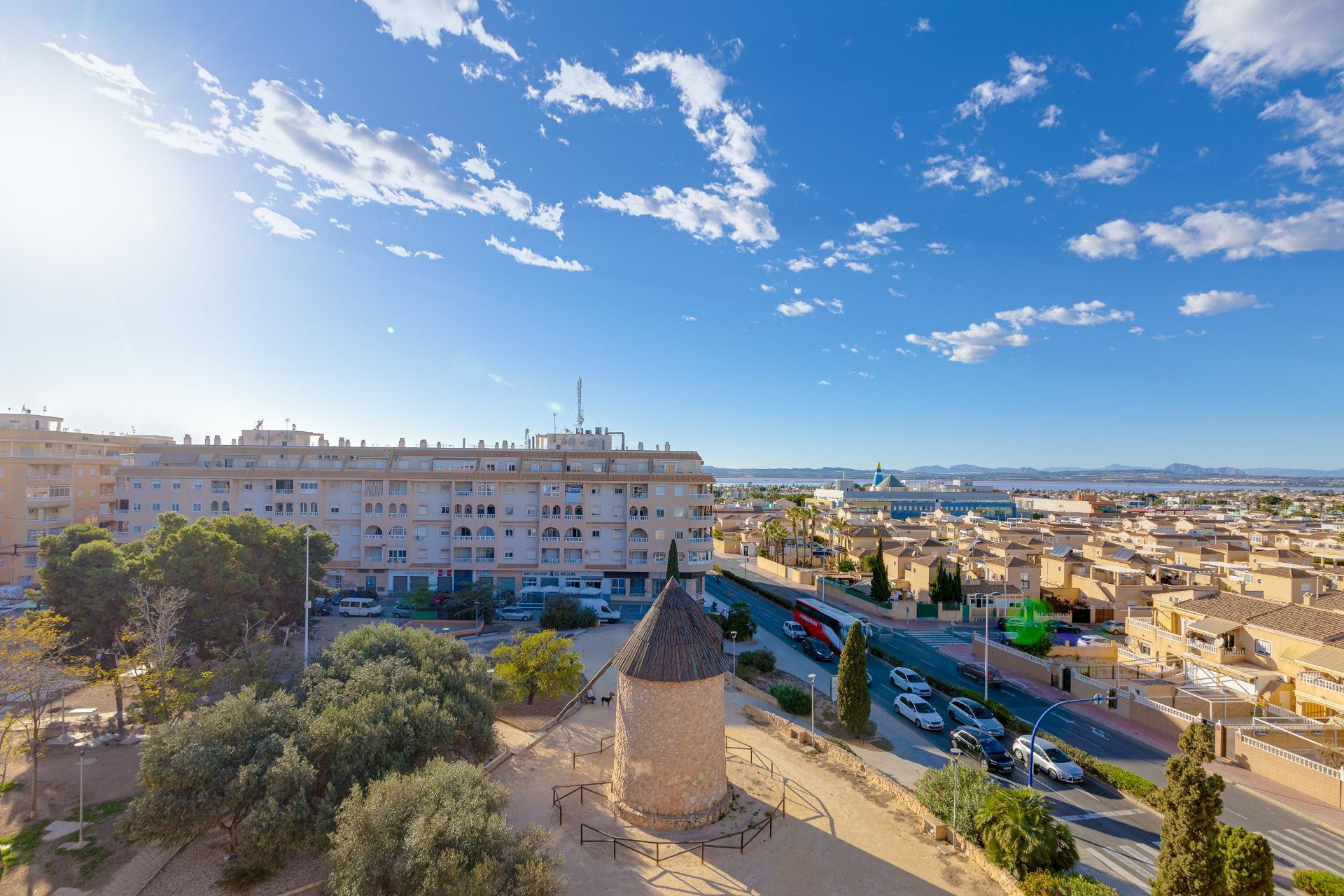 Resale - Apartment - Torrevieja - Centro