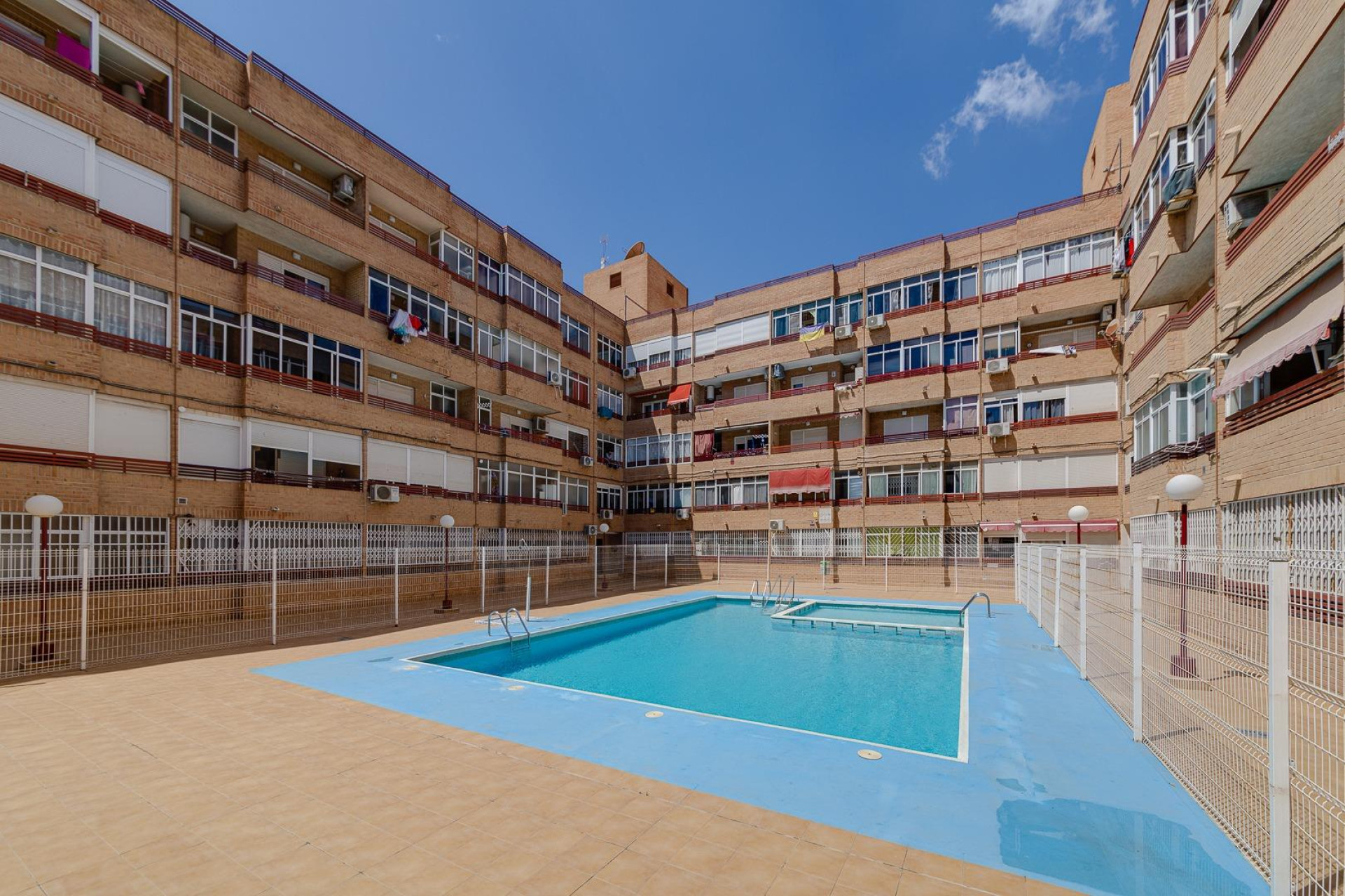 Resale - Apartment - Torrevieja - Centro