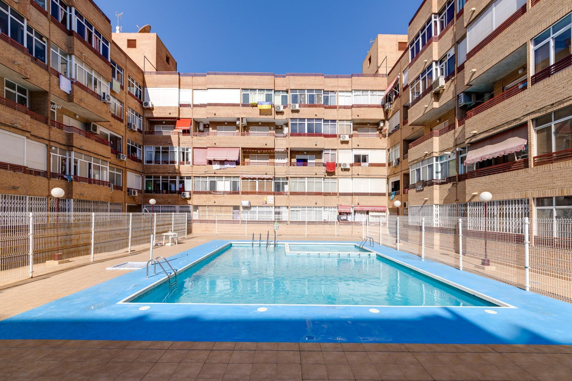 Resale - Apartment - Torrevieja - Centro