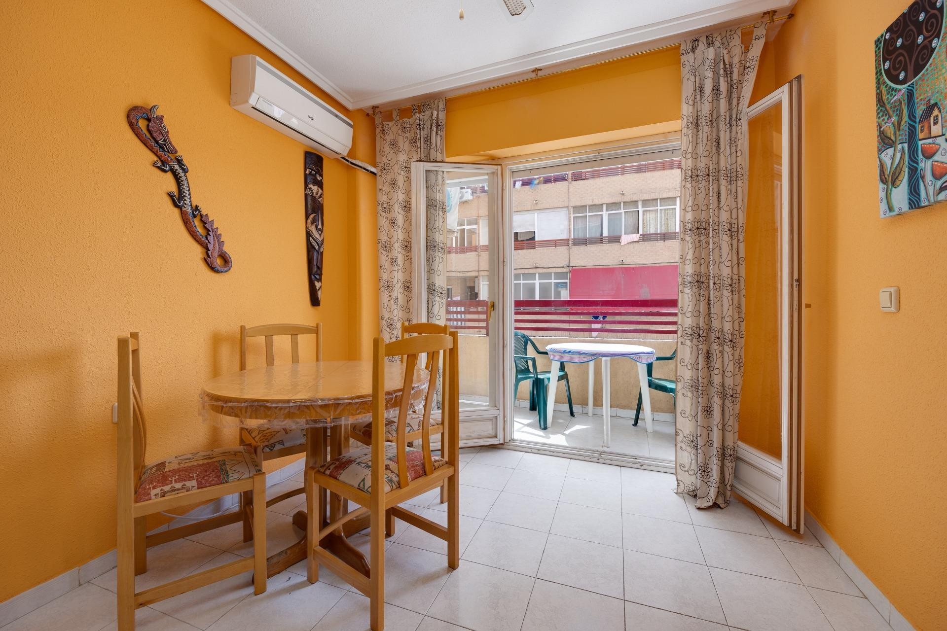 Resale - Apartment - Torrevieja - Centro