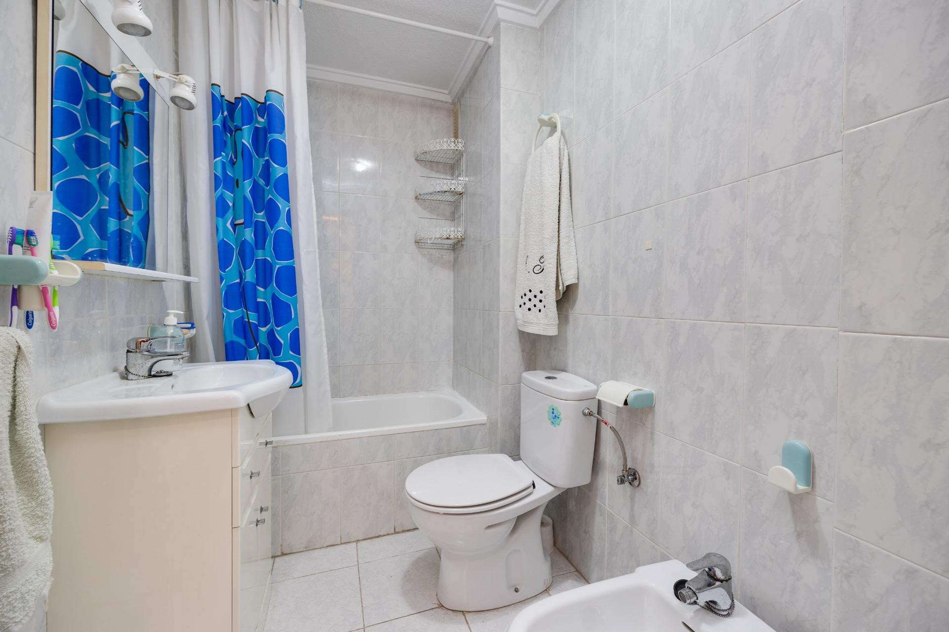 Resale - Apartment - Torrevieja - Centro