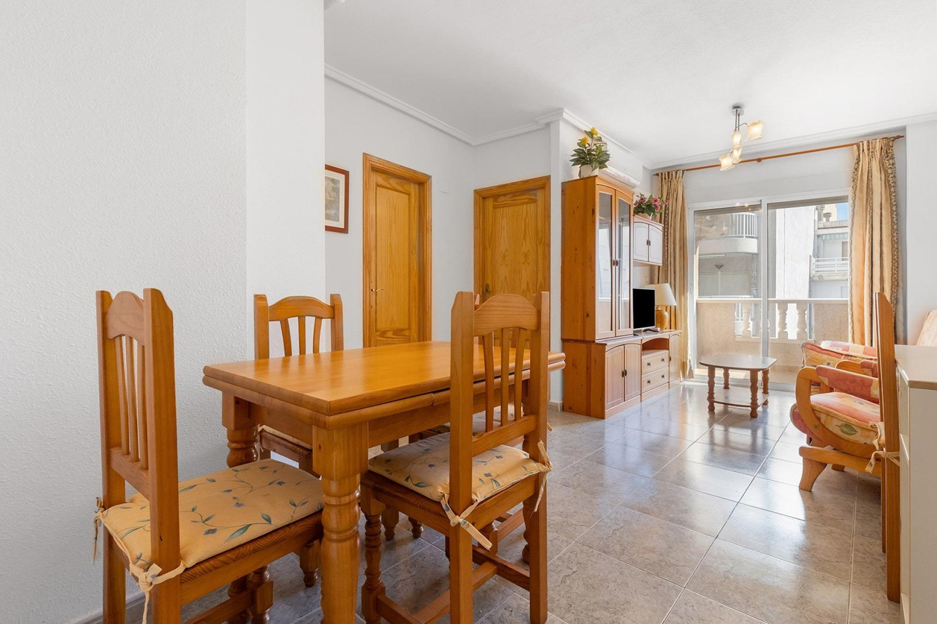 Resale - Apartment - Torrevieja - Centro
