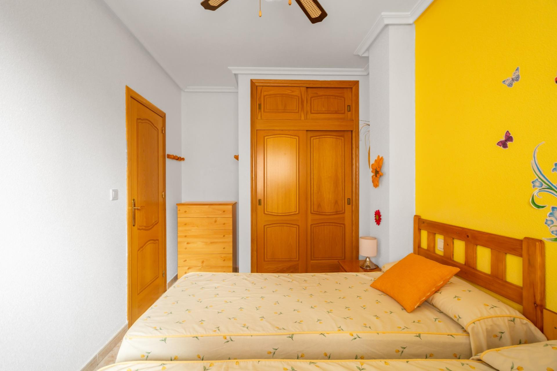 Resale - Apartment - Torrevieja - Centro