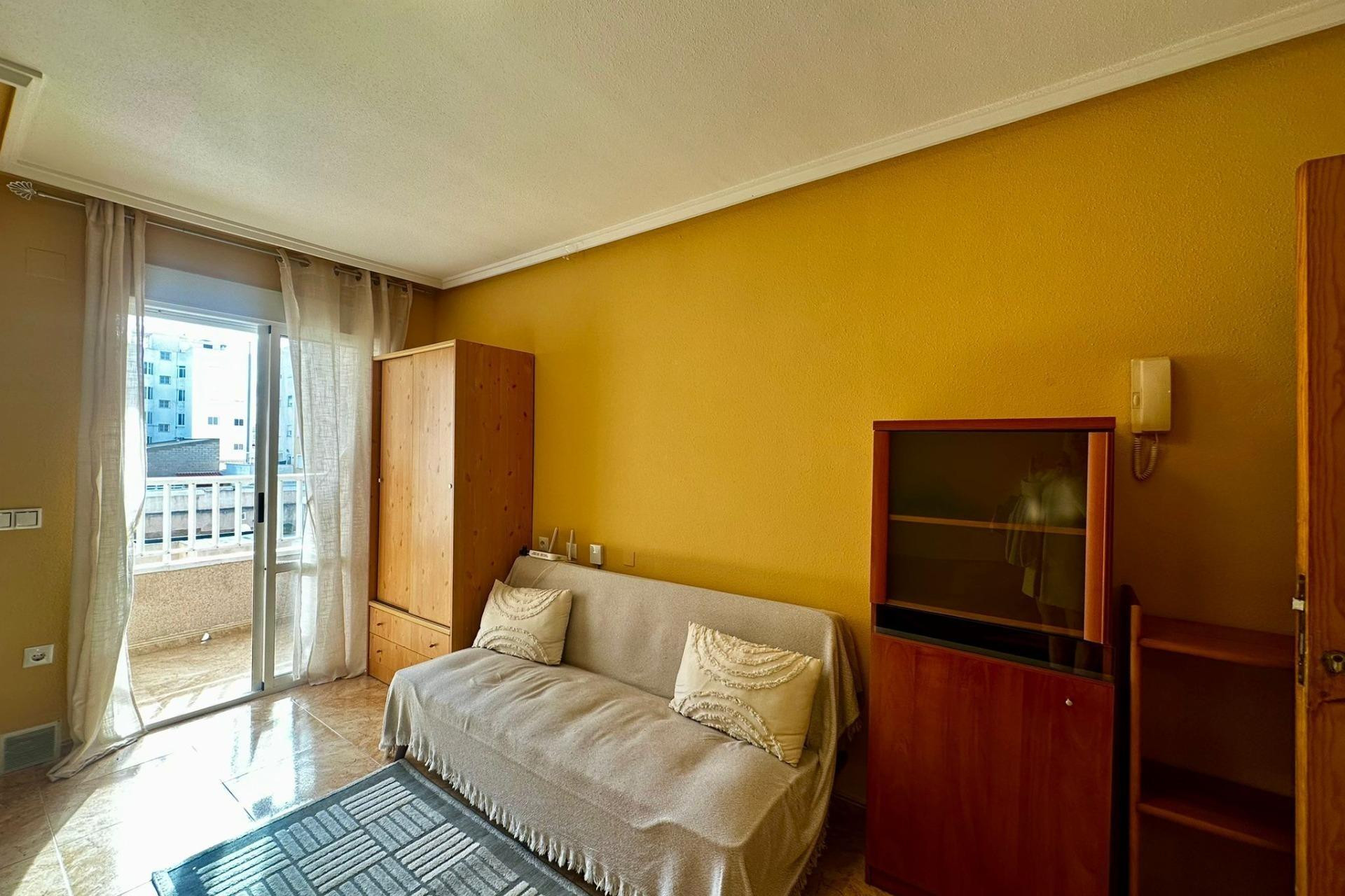 Resale - Apartment - Torrevieja - Centro