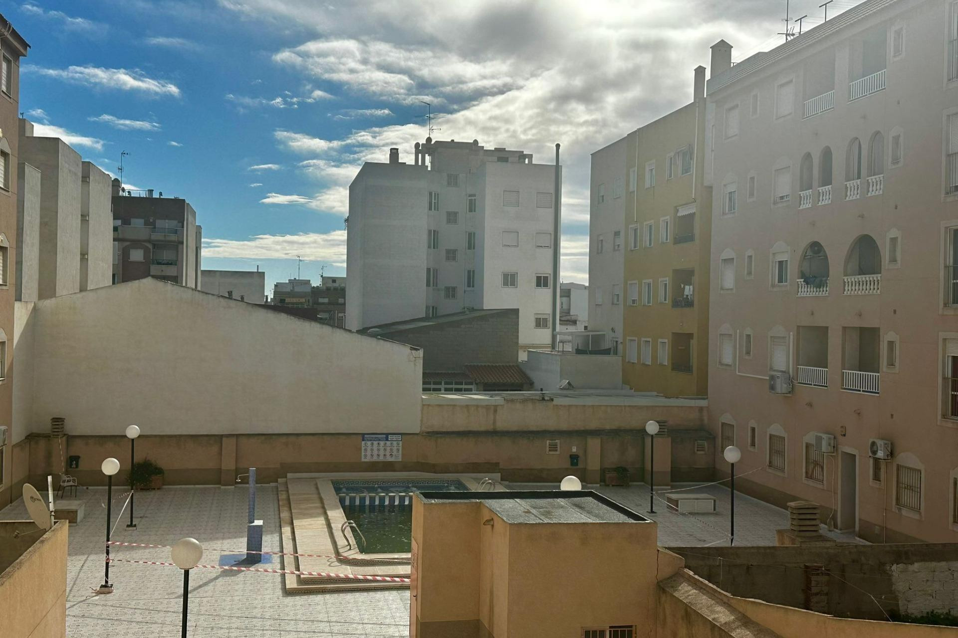 Resale - Apartment - Torrevieja - Centro