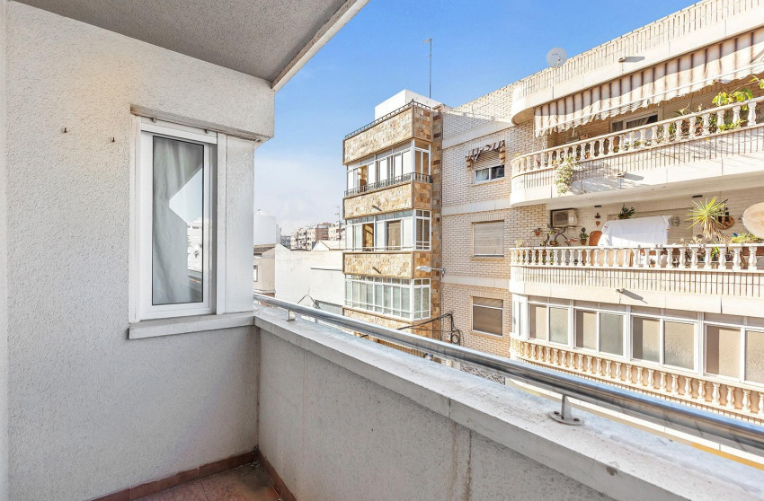 Resale - Apartment - Torrevieja - Centro