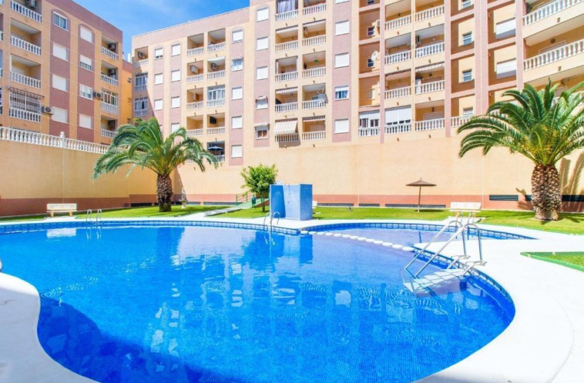 Resale - Apartment - Torrevieja - Centro