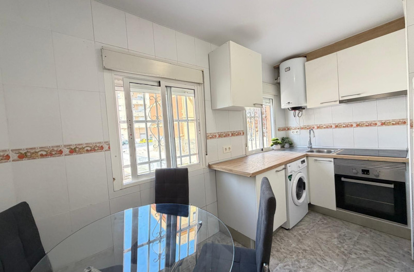 Resale - Apartment - Torrevieja - Centro