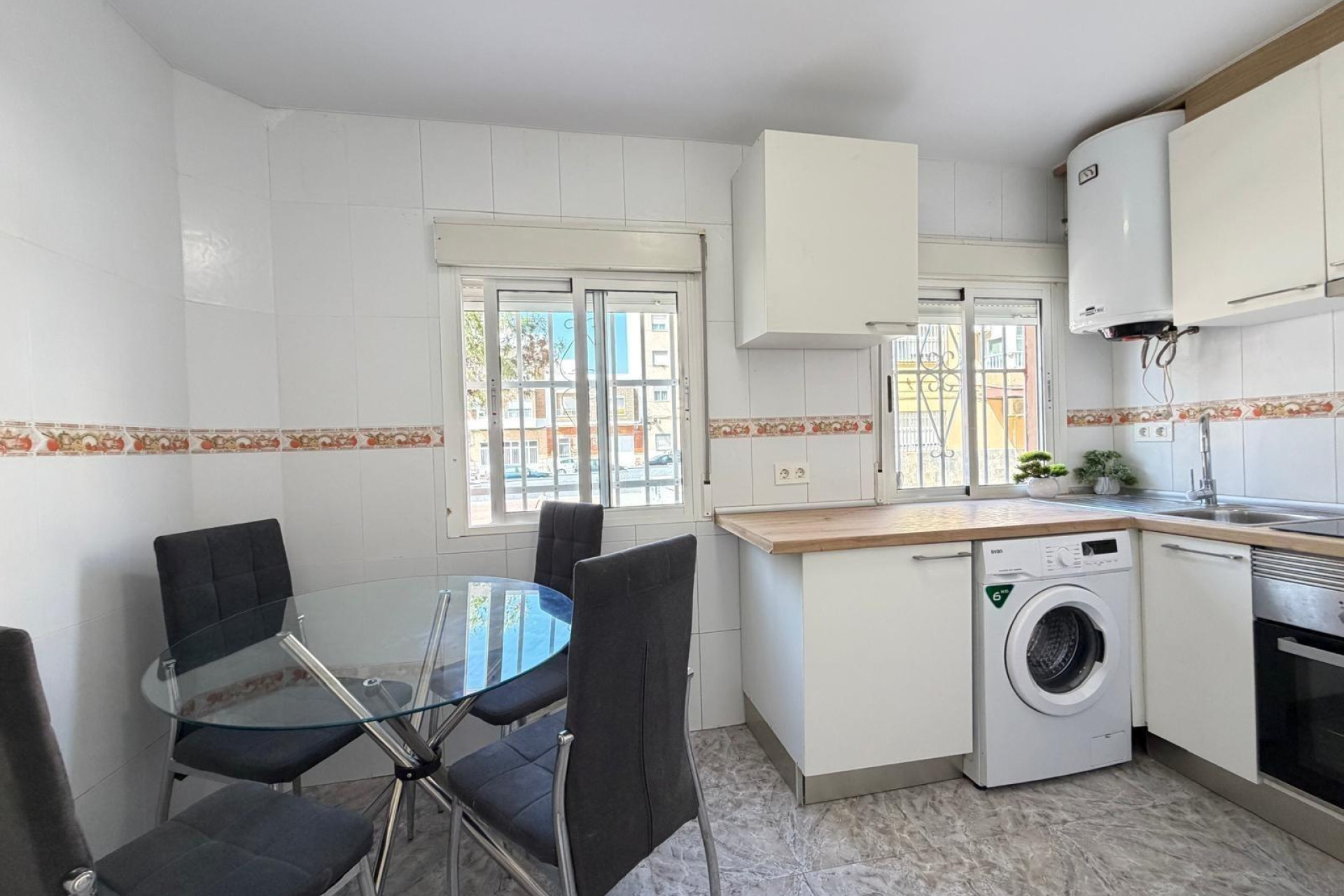 Resale - Apartment - Torrevieja - Centro