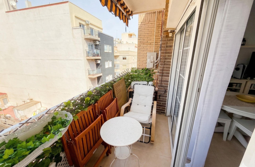 Resale - Apartment - Torrevieja - Centro
