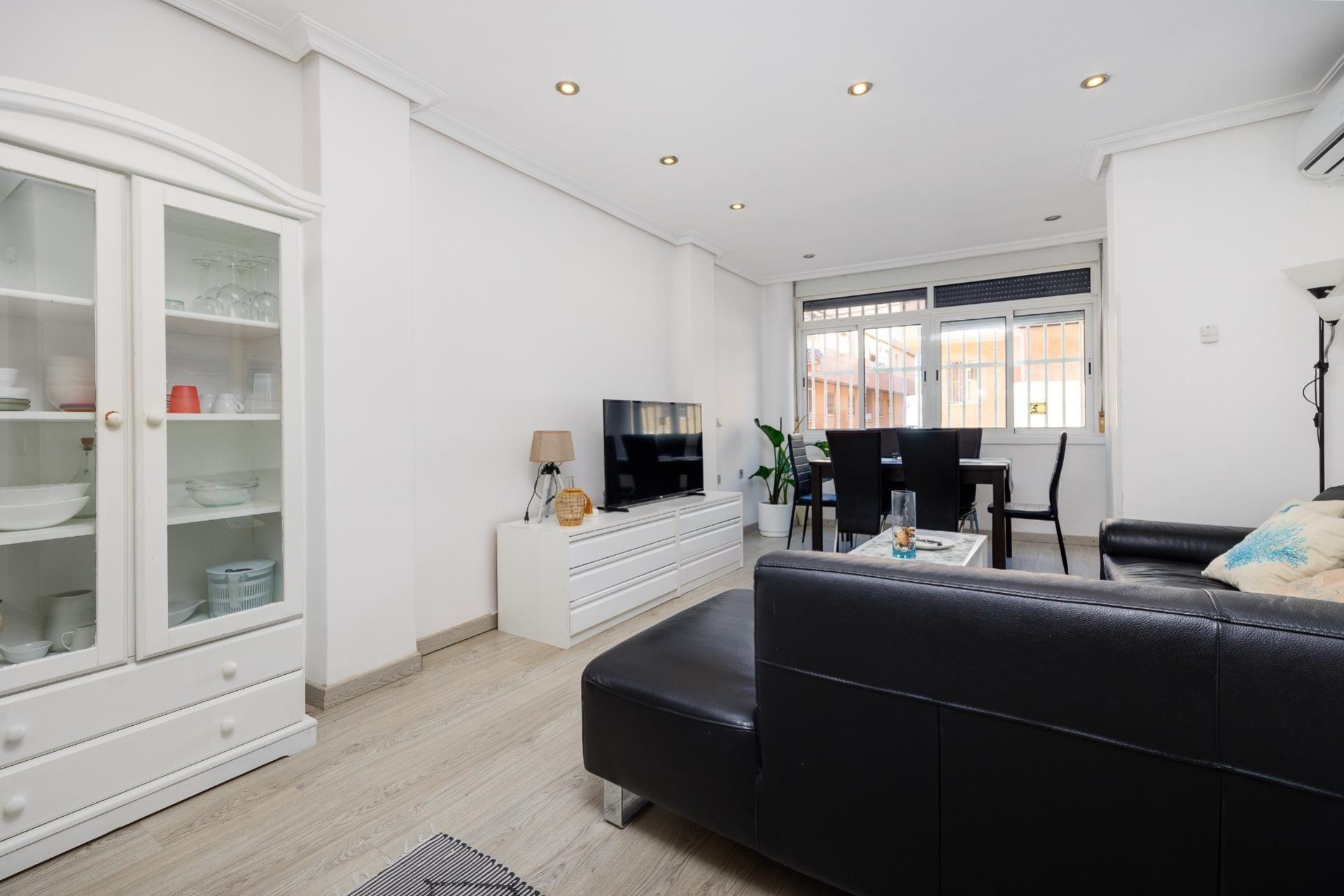 Resale - Apartment - Torrevieja - Centro