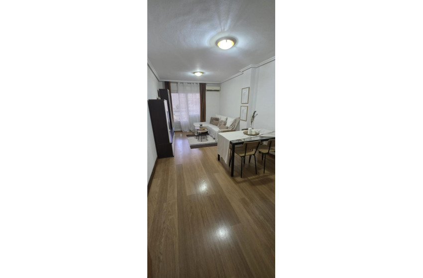 Resale - Apartment - Torrevieja - Centro