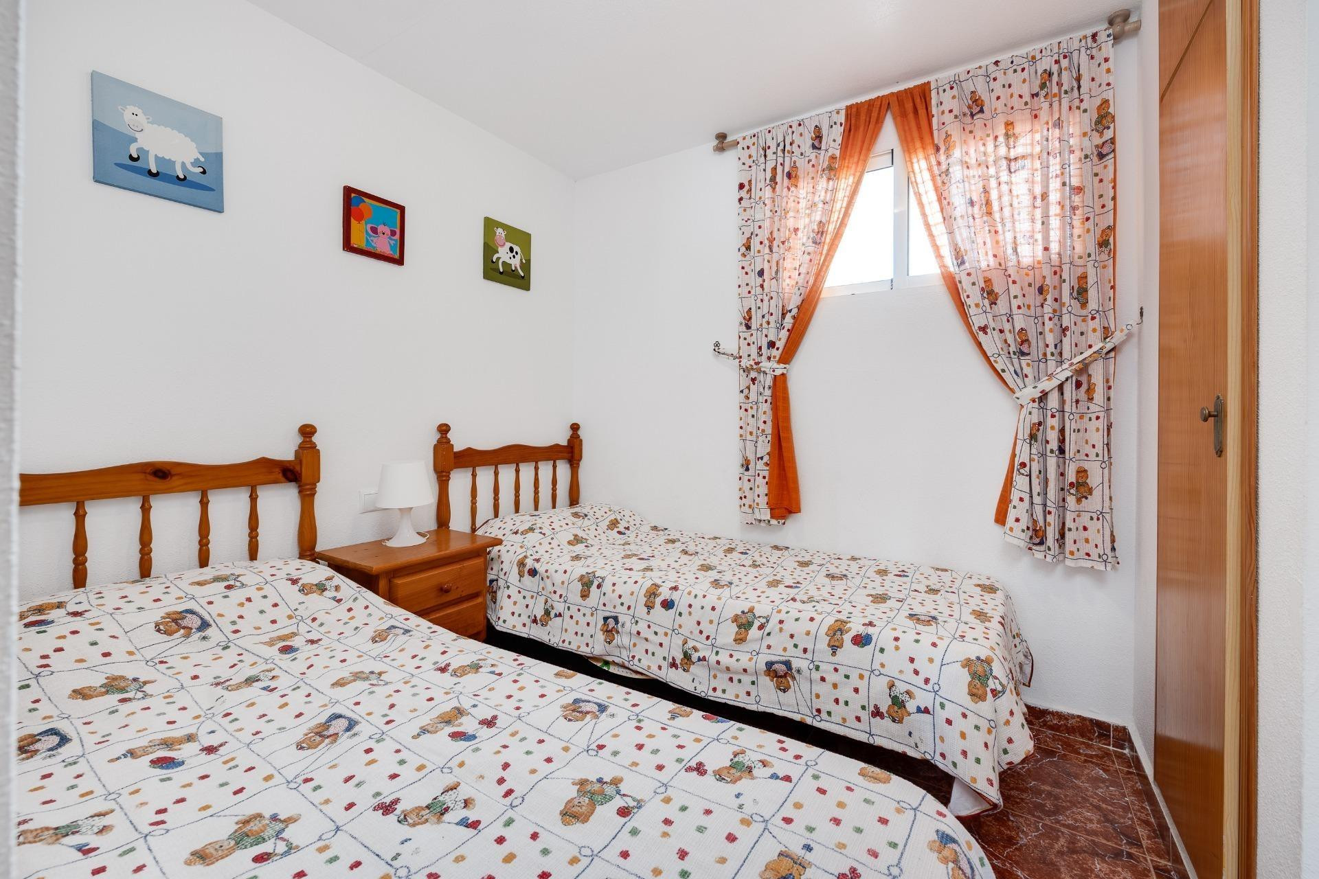 Resale - Apartment - Torrevieja - Estacion de autobuses