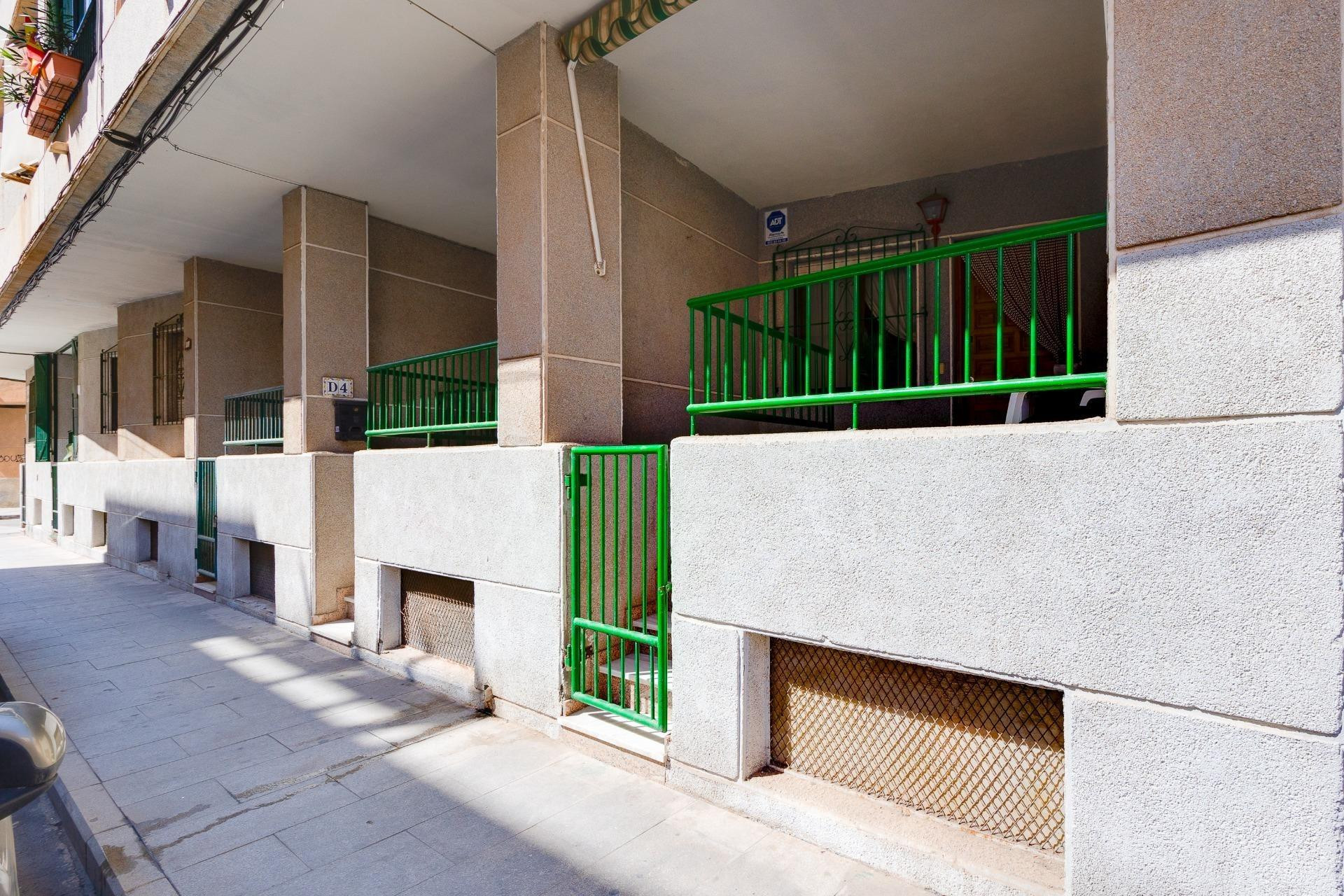 Resale - Apartment - Torrevieja - Estacion de autobuses
